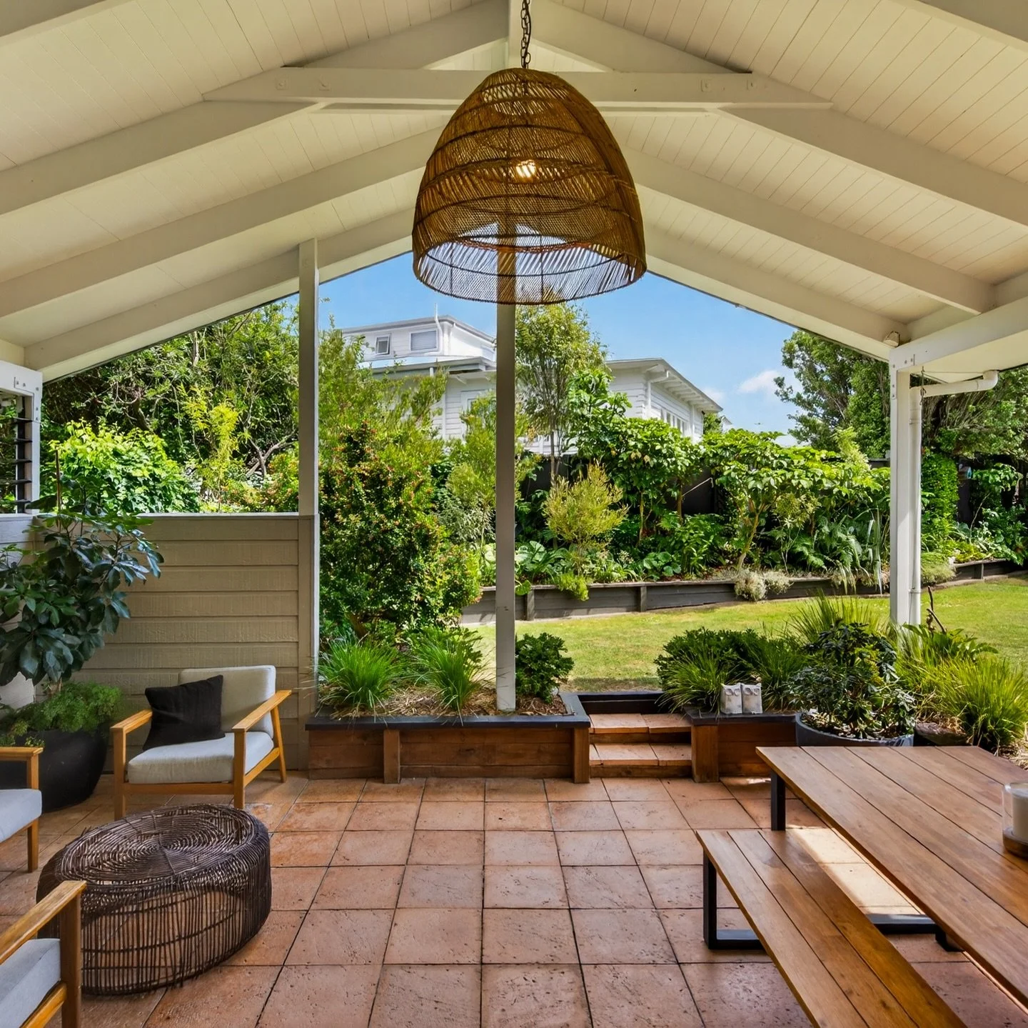 New listing
83 Joll Road, Havelock North

Details 
&bull; 4 bedrooms 
&bull; 1 living
&bull; 2 bathrooms
&bull; 997 (more or less) land area
&bull; 220 (more or less) floor area