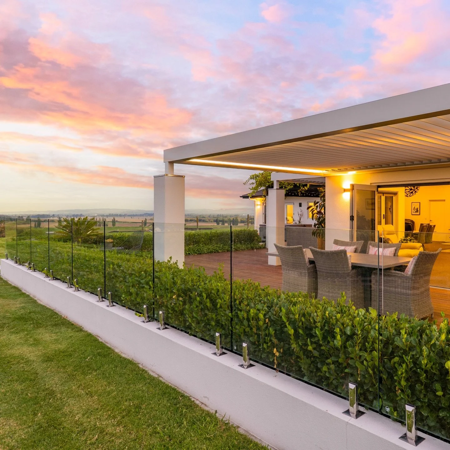 New listing
23 Wheatley Road, Waiohiki 

Details 
&bull; 4 bedrooms 
&bull; 4 bathrooms 
&bull; 2 living
&bull; 8,020 (more or less) land area
&bull; 240 (more or less) floor area