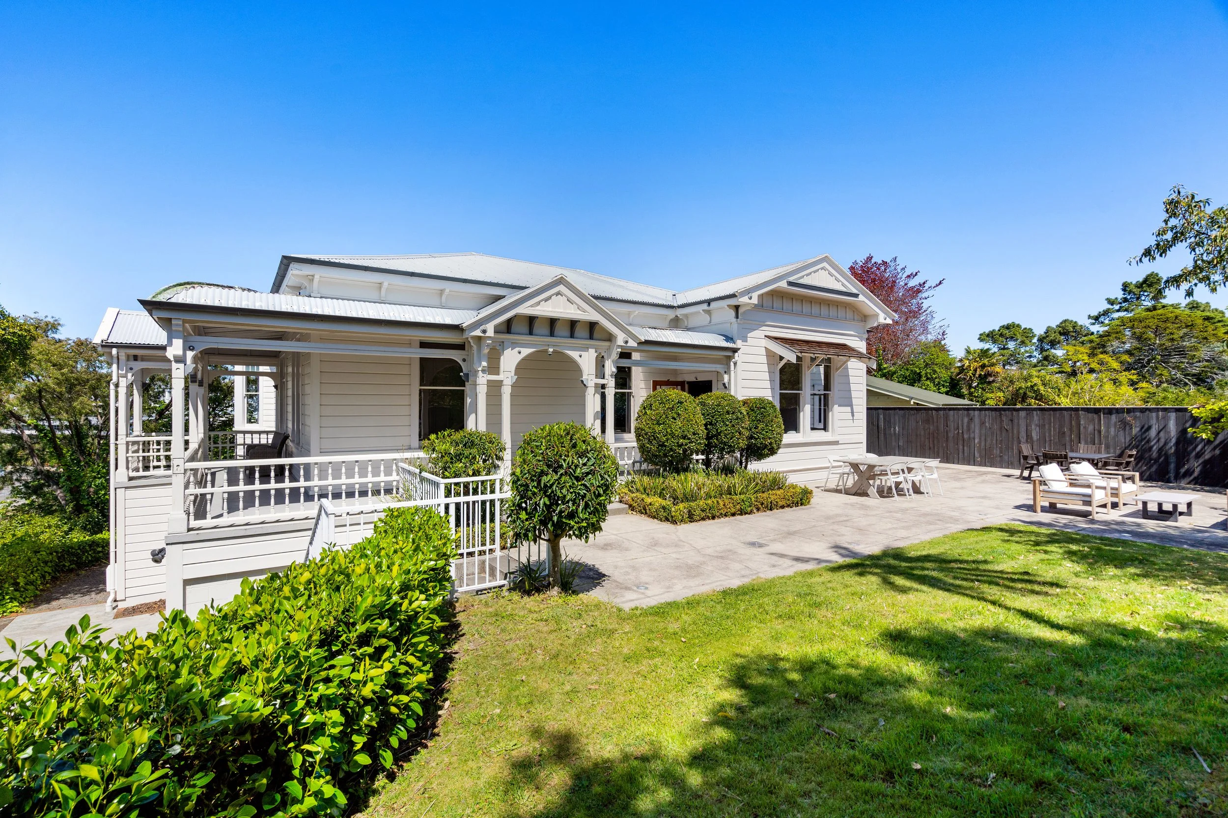 6 Thompson Road, Bluff Hill
