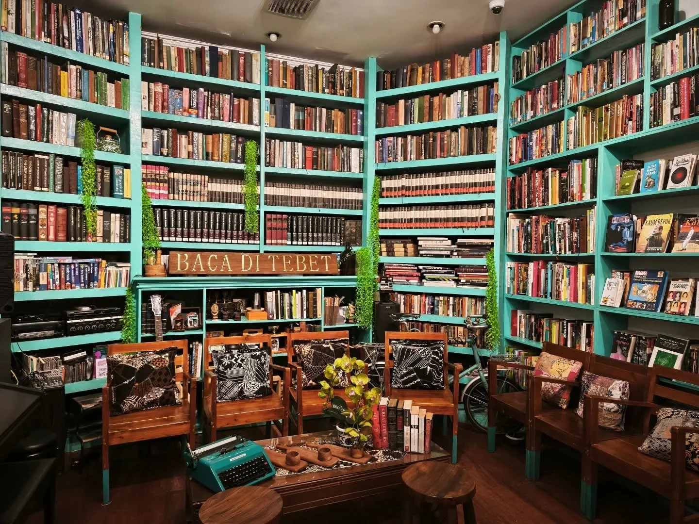 Great day for us at @policylabmv getting to meet Indonesian counterparts for policy discussions and delicious apple crumble at @bacaditebet