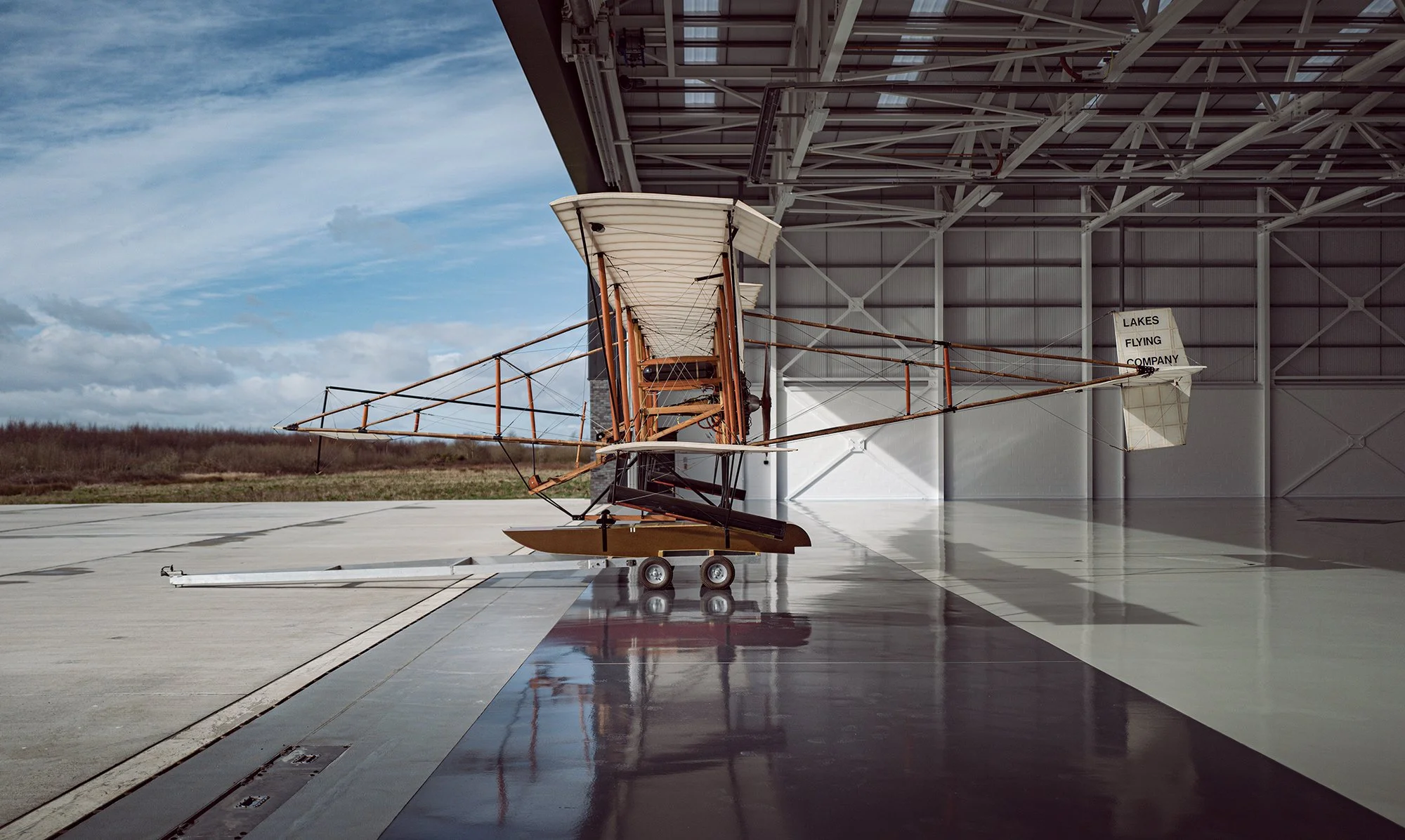 Vintage aircraft, aviation photography.