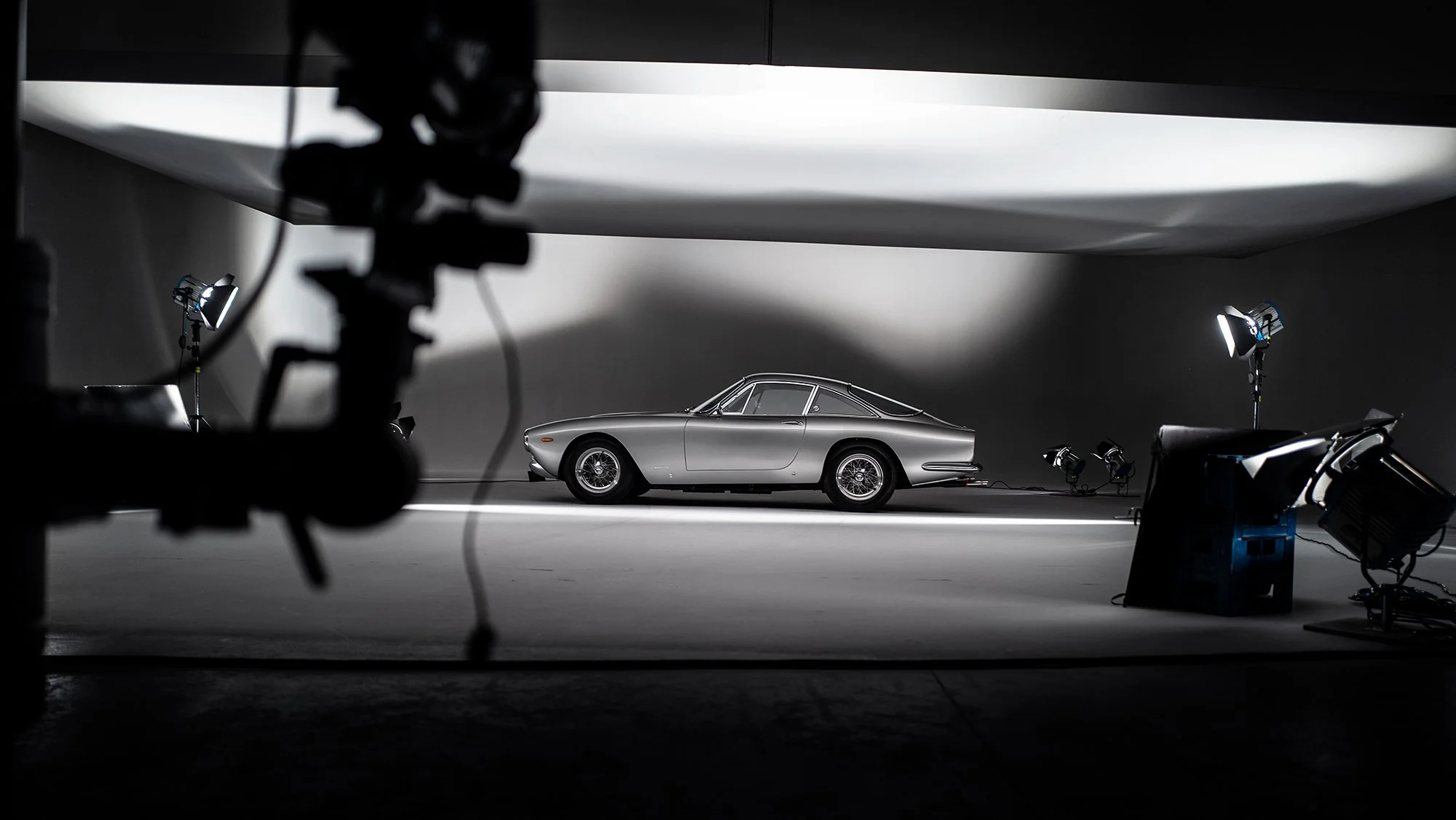 Ferrari Lusso GT in studio car photography behind the scenes image.
