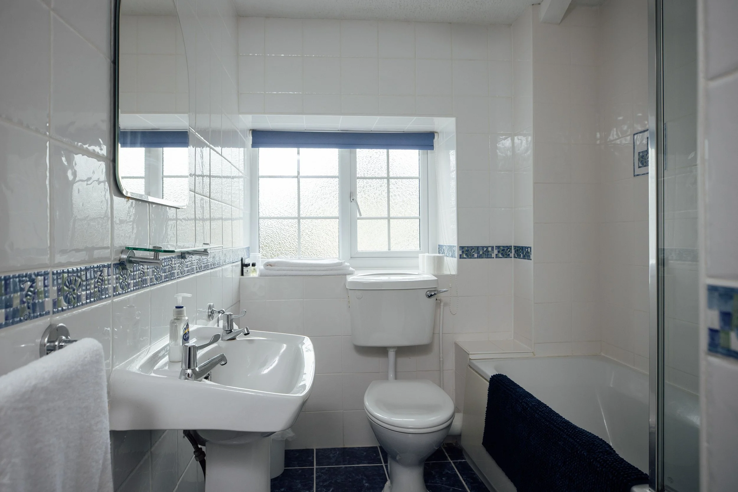 mews 2 upstairs bathroom