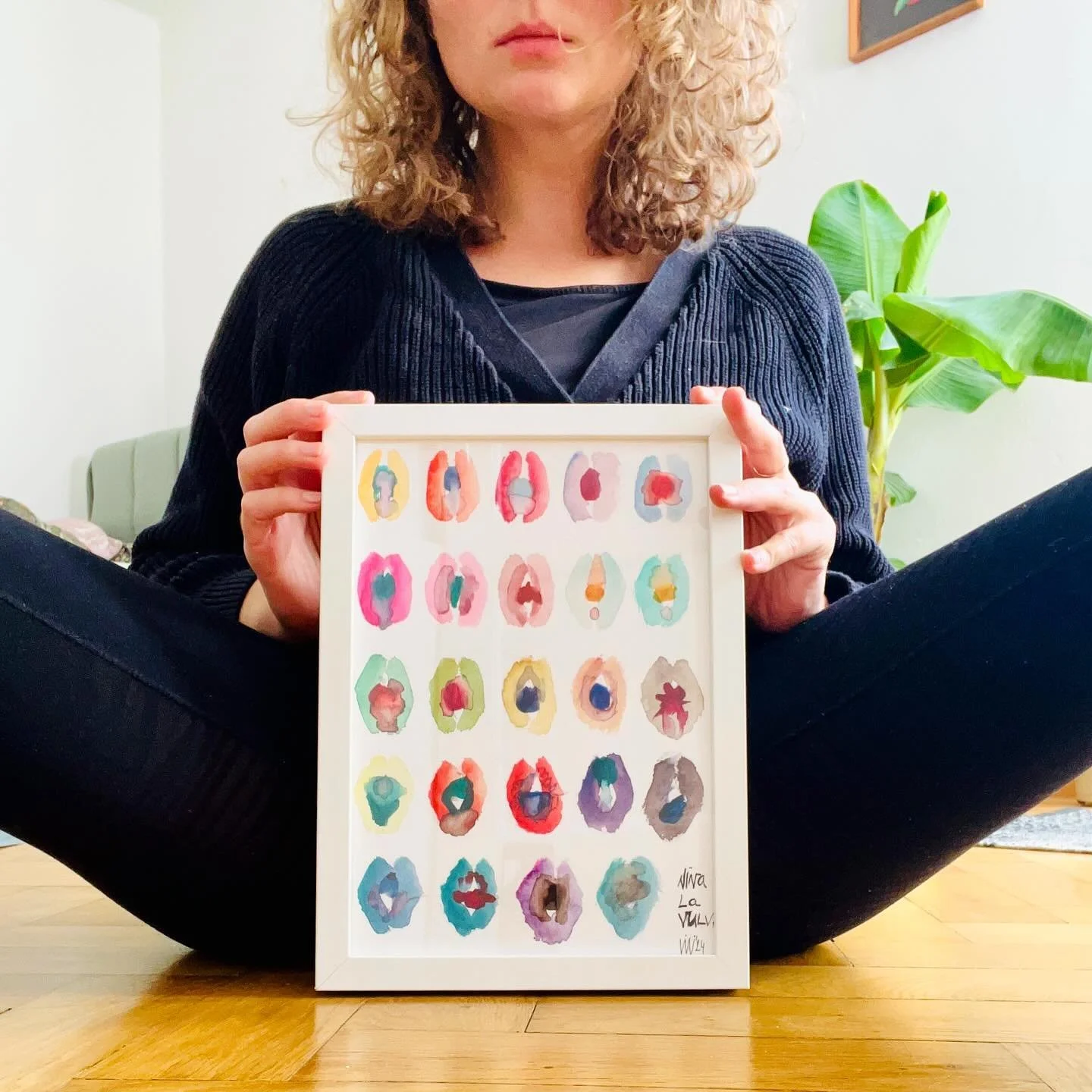 Viva la vulva 📢🍑 auf dem Bild: Manspreading mit Vulva. Erst recht am 25.11. 🖕✊

Dieses gerahmte Original Aquarell wird sich auch zur Ausstellung bei @erscheinungneuhausen  gesellen 😚 

#kunst #m&uuml;nchen #munich #ausstellungm&uuml;nchen #femini