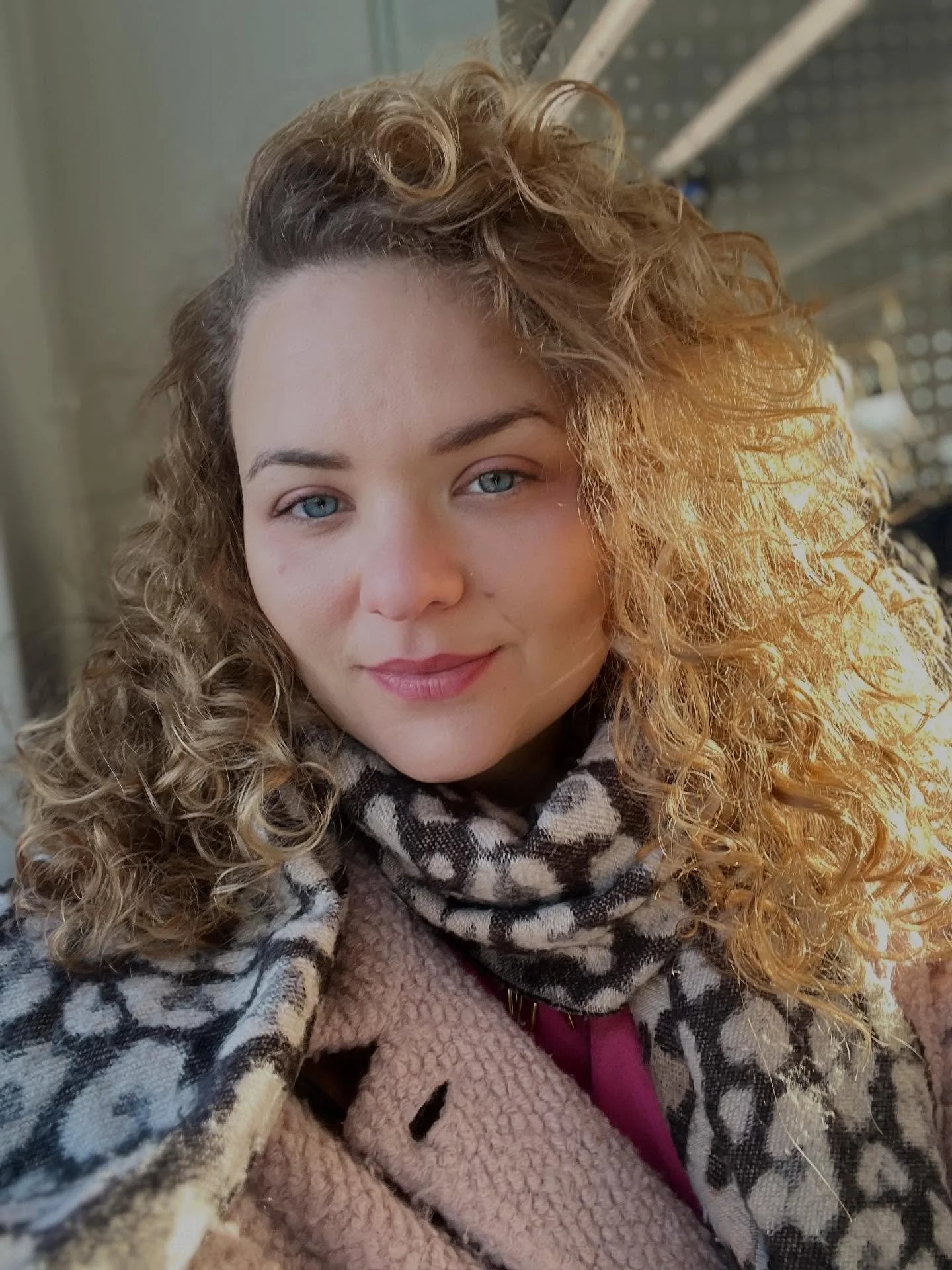 Just autumn things 🍁🌬️
Sassy mood, good light, good books, good colors, Sankt Martin&mdash; and two new hobbies: Spanish &amp; crocheting.