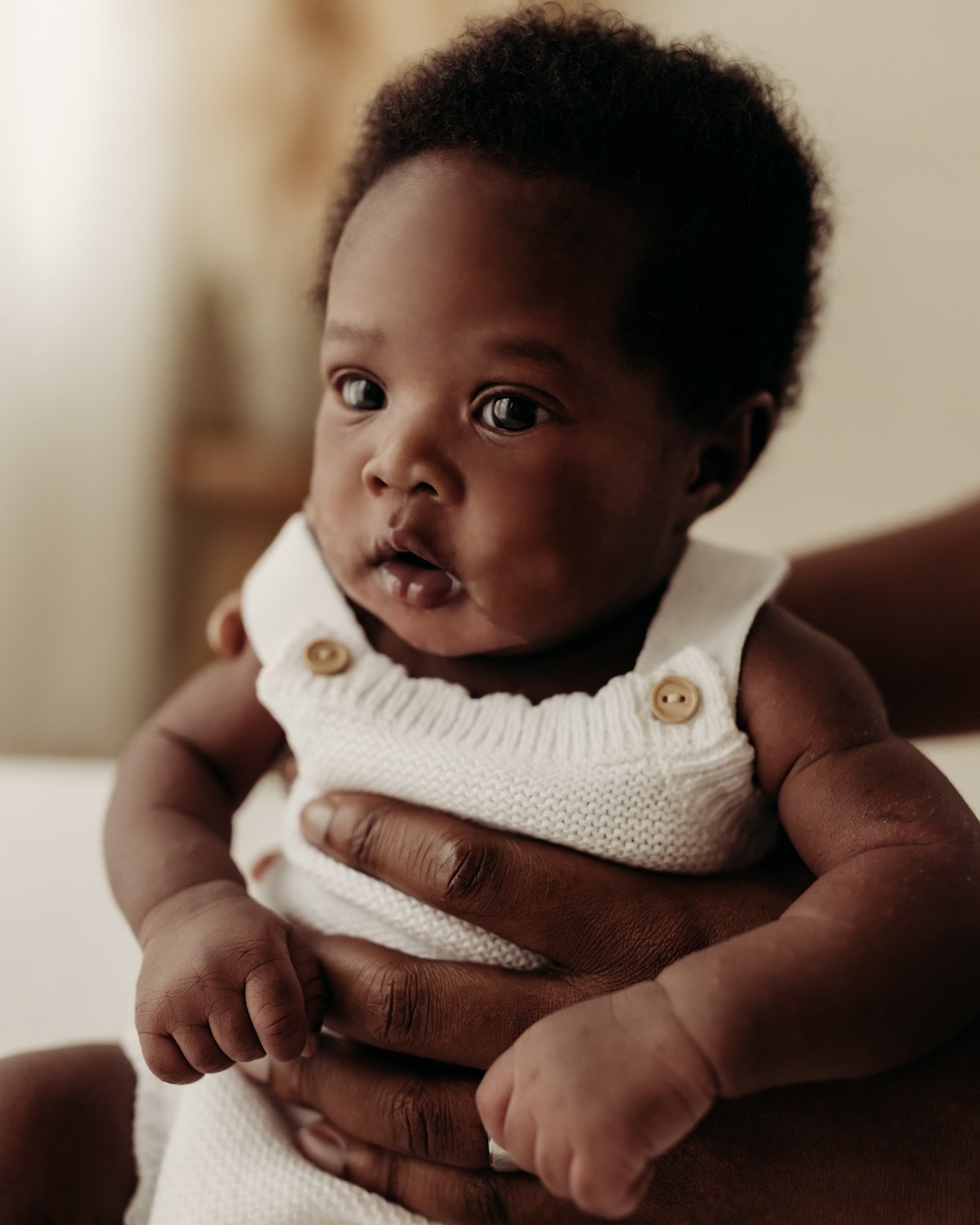 Those eyes hold a whole new world. 🥹 

&bull;

&bull;

&bull;

&bull;

&bull;

#kentphotographer #behindthelens  #photographylovers  #medwayphotograpy#portraitphotography  #newbornphotographer #newmum  #maternityphotographer #photographybusiness #fo