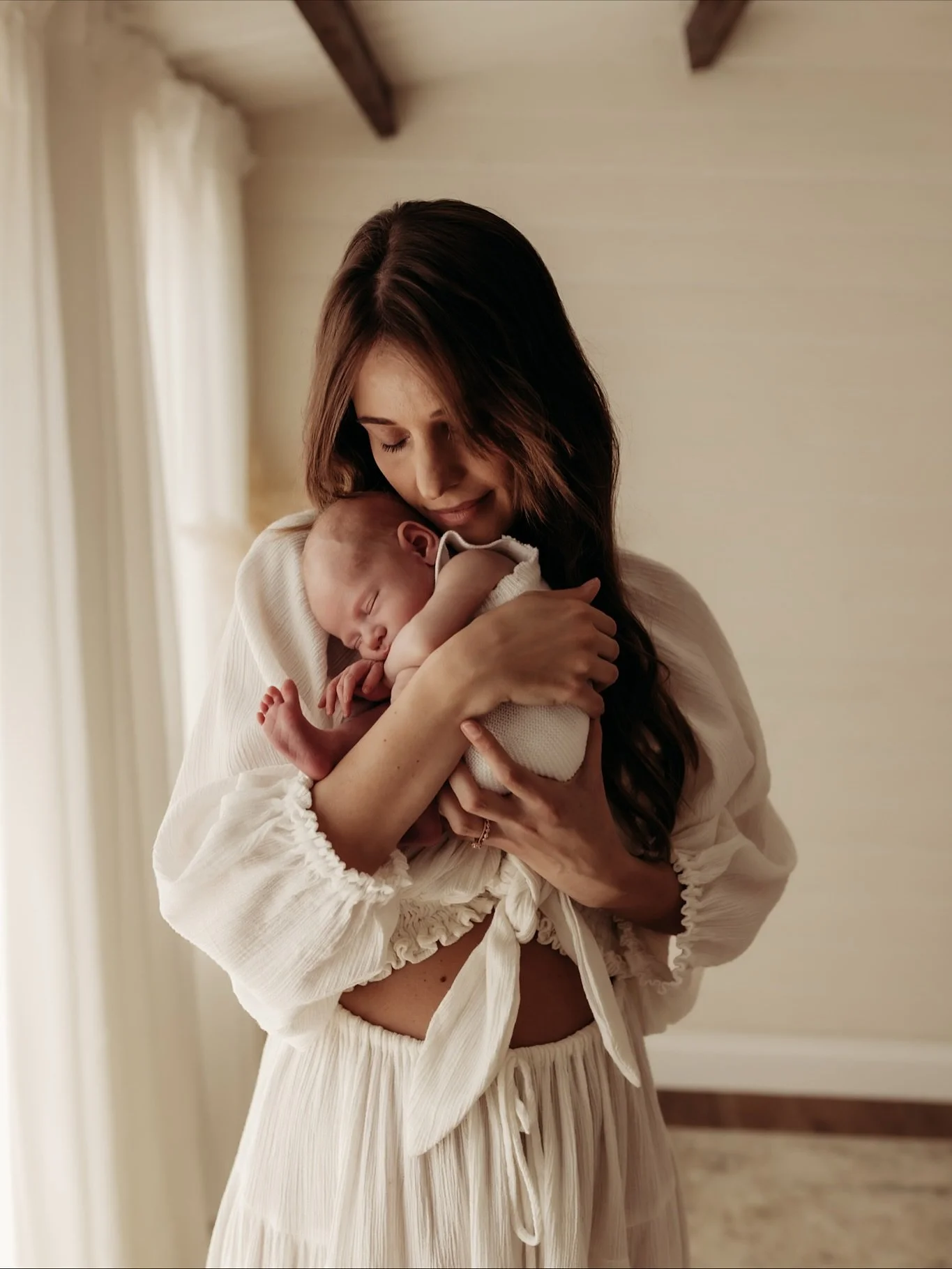 You&rsquo;re not only investing in timeless photographs, you&rsquo;re also gifting yourself and your family the chance to pause, to truly take in this season and soak up all the beautiful chaos. 🕊️

&bull;

&bull;

&bull;

&bull;

&bull;

#kentphoto