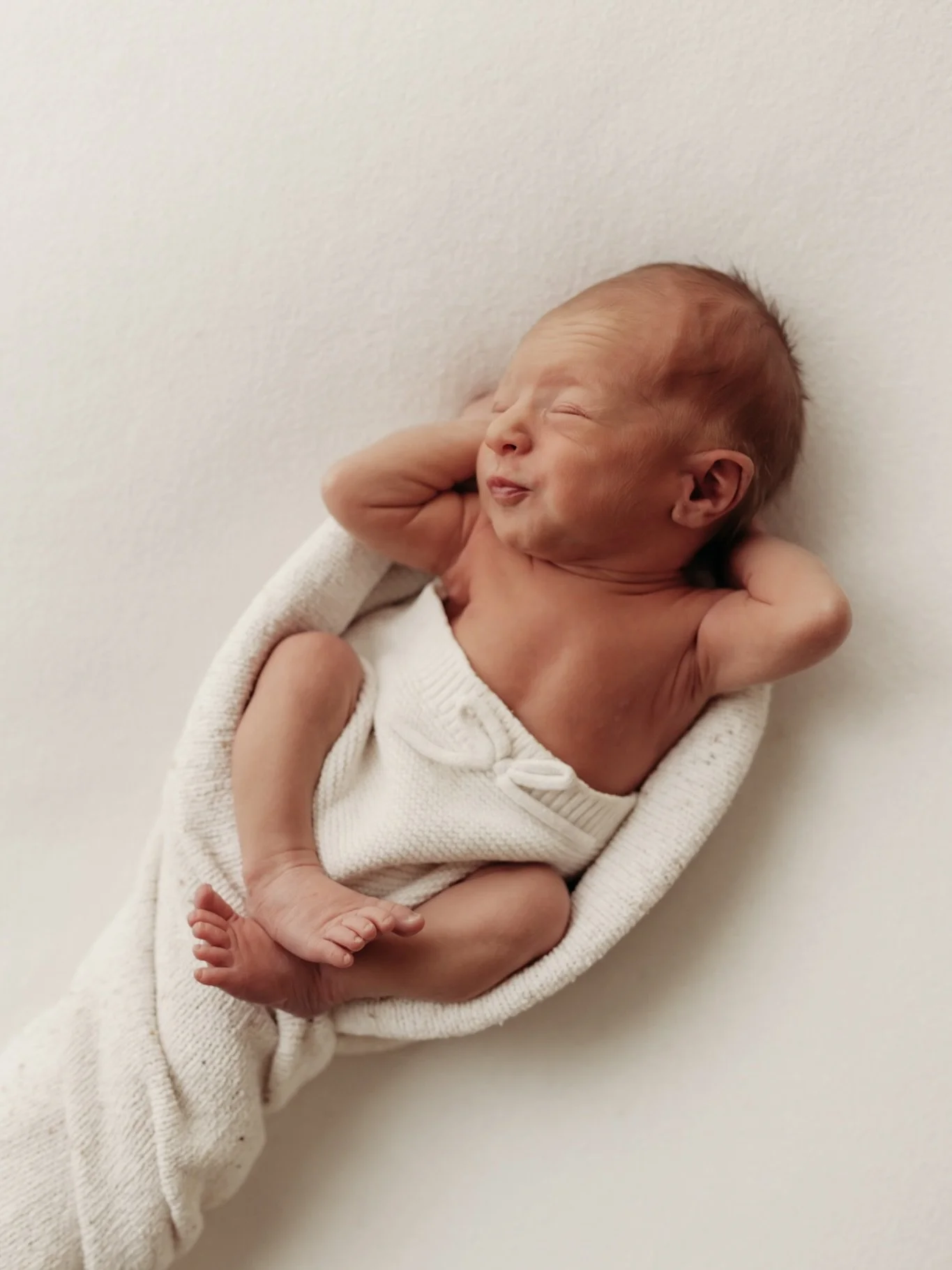 Baby Noah serving all the adorable expressions 🥹

&bull;

&bull;

&bull;

&bull;

&bull;

#kentphotographer #southeastphotographer  #newbornphotographer #familyphotographer #portraitphotography
