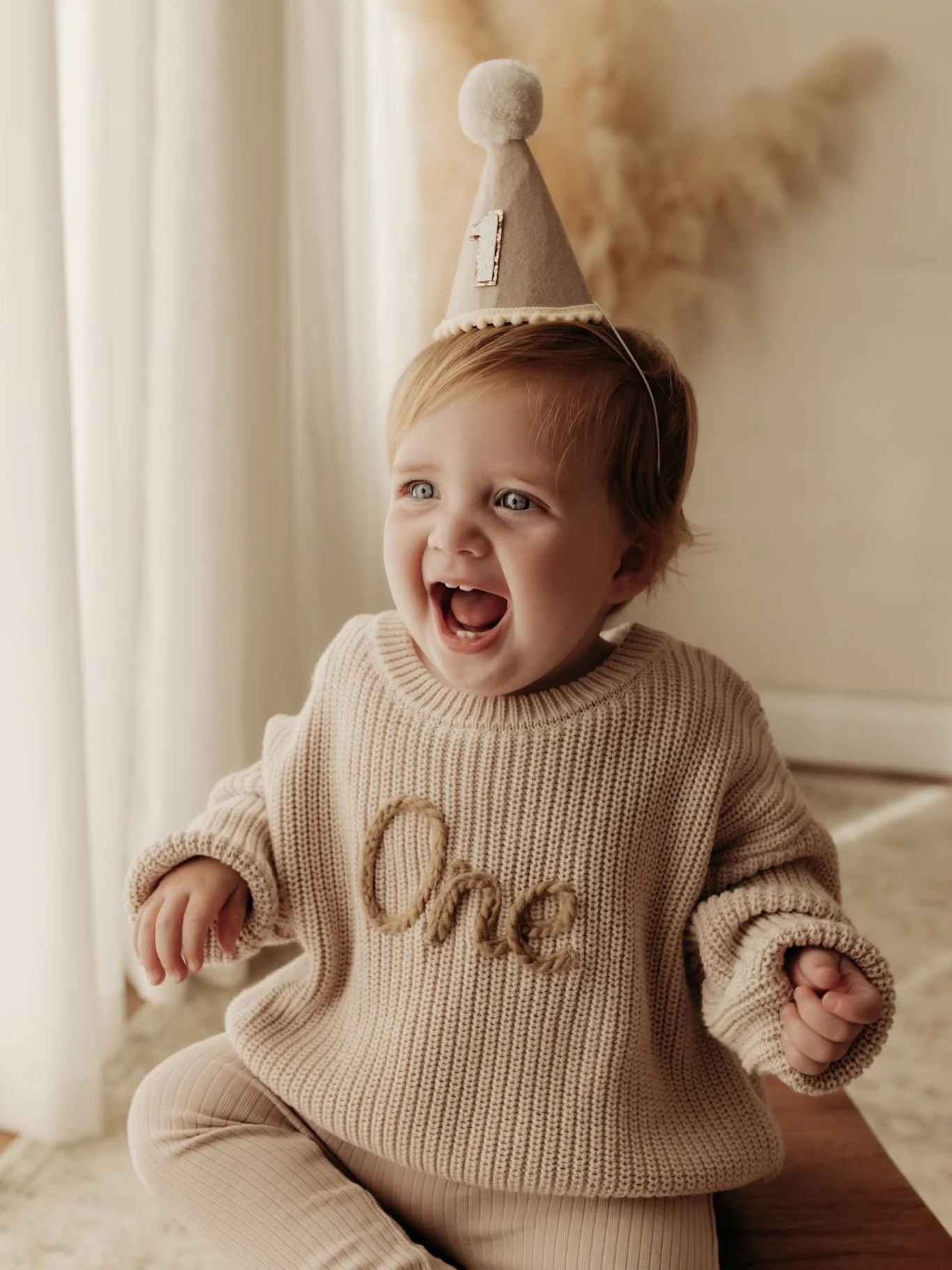 Beautiful Avery celebrating her one-derful birthday. My approach to first birthdays is all about keeping things timeless and family focused. I adore capturing natural moments that never go out of style and will always hold a place in your heart 🤎

&