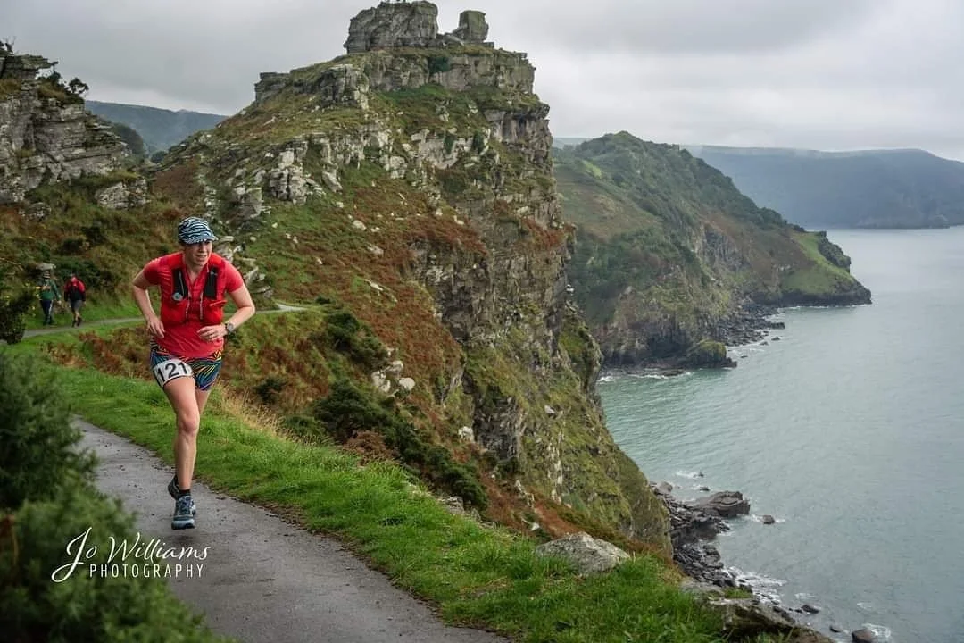 How’s this for a race route? 😍
Huge congrats to Wildheart athlete @louisawm.runs nailing the Doone Run 🌟 
#wildheartrunners