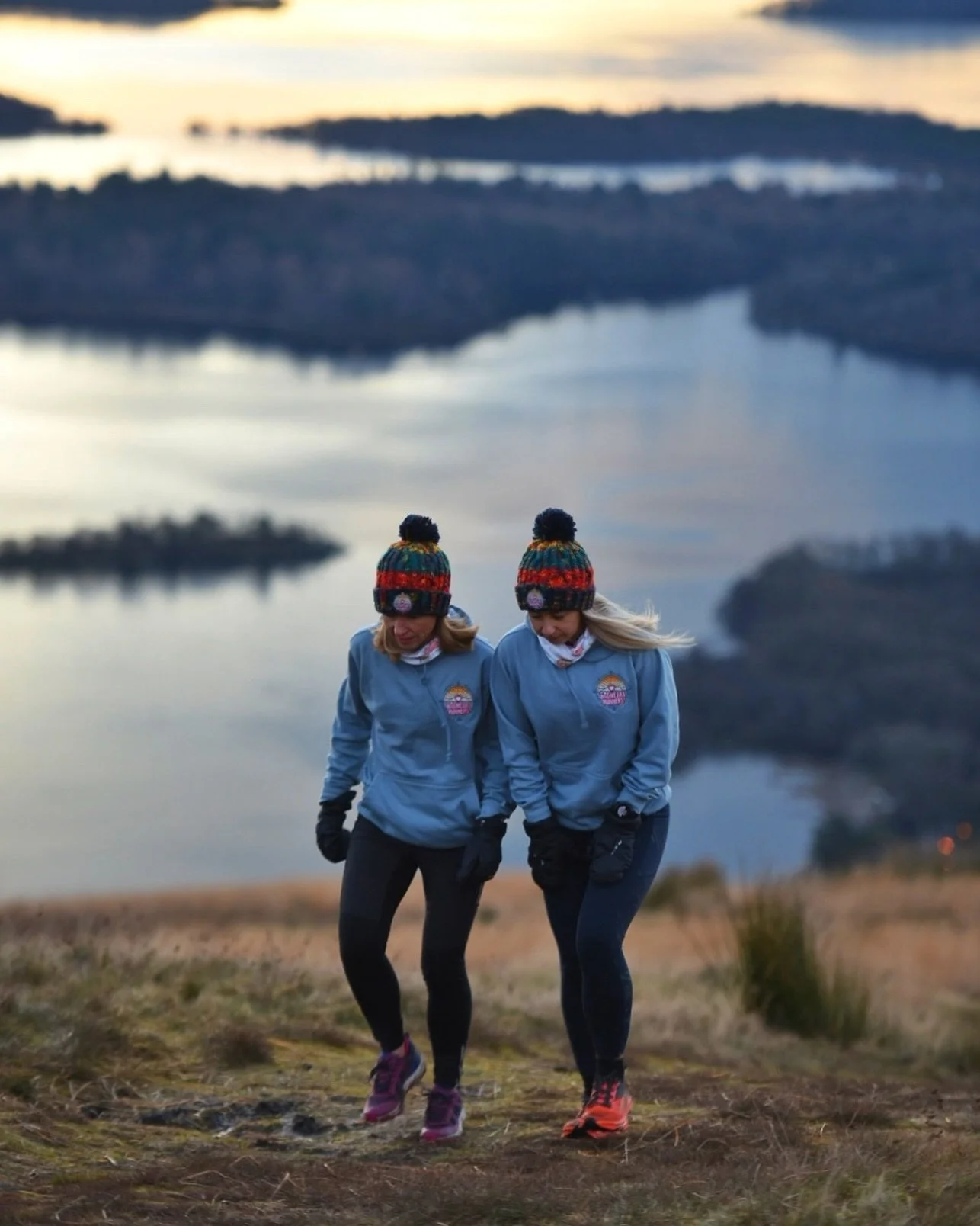 World Menopause Day 💝
One of the main drivers for establishing #wildheartrunners is the lack of support, understanding, knowledge and education  for females in sport. Specifically about our biology and hormonal journey. 
We aim to bridge that gap