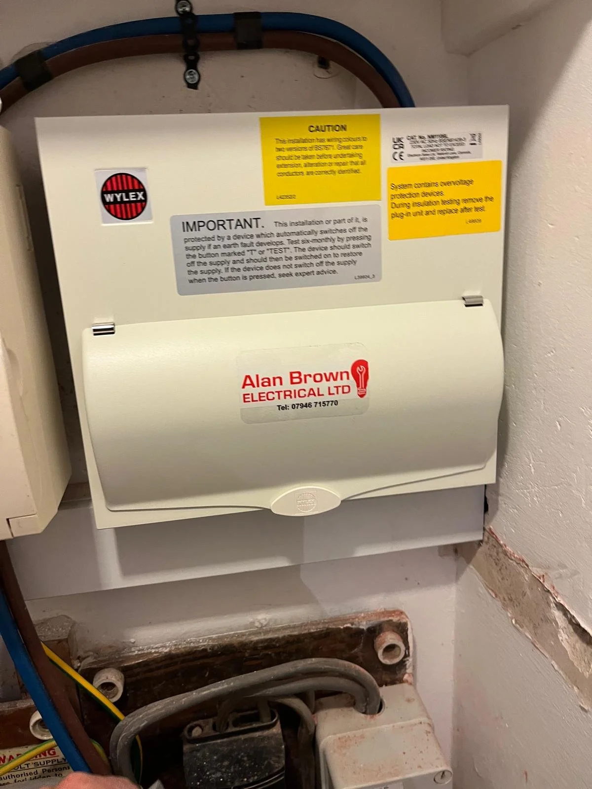 Fuse box installation