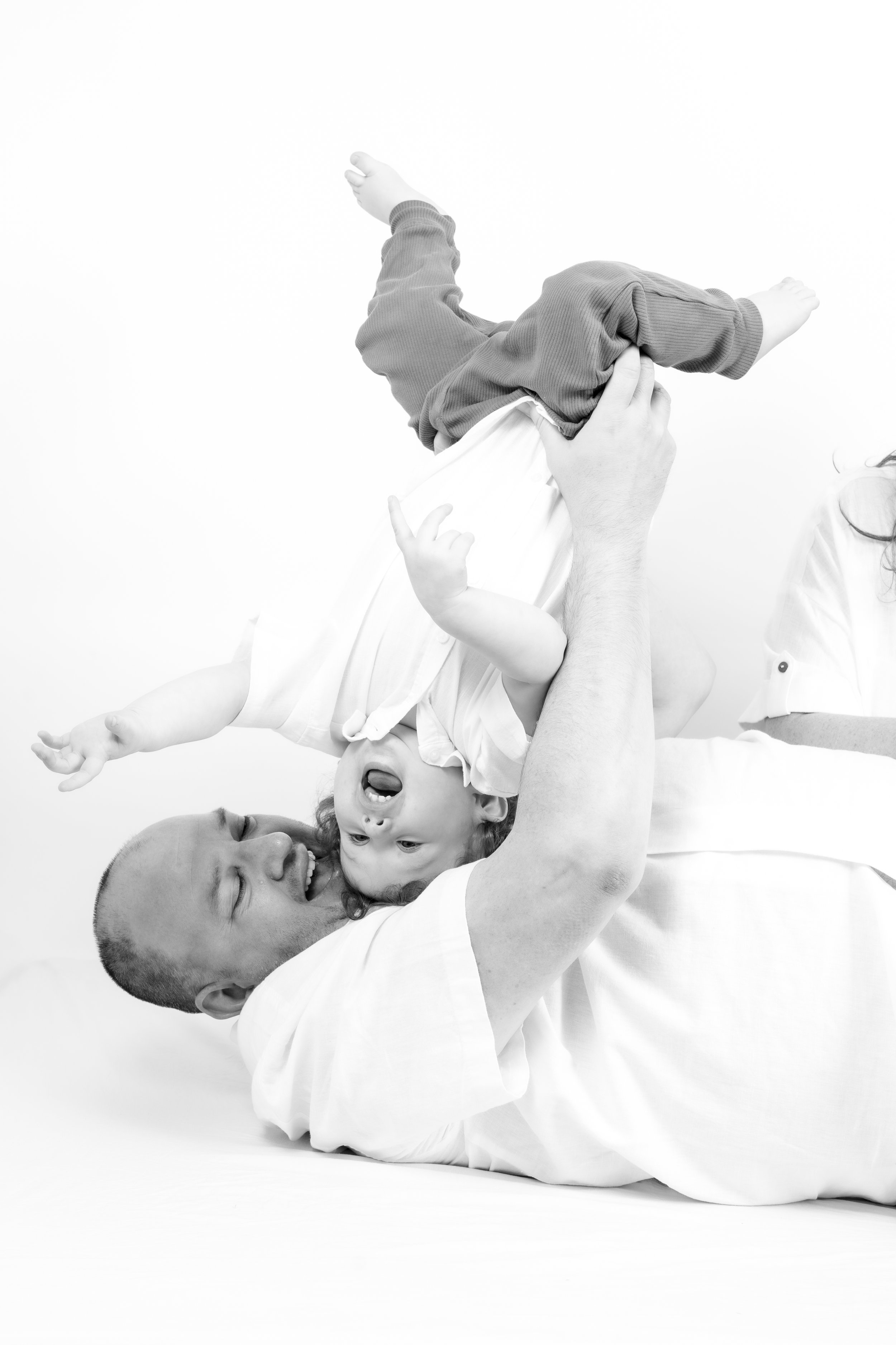 family photographer Brisbane specialising in black and white studio portraits