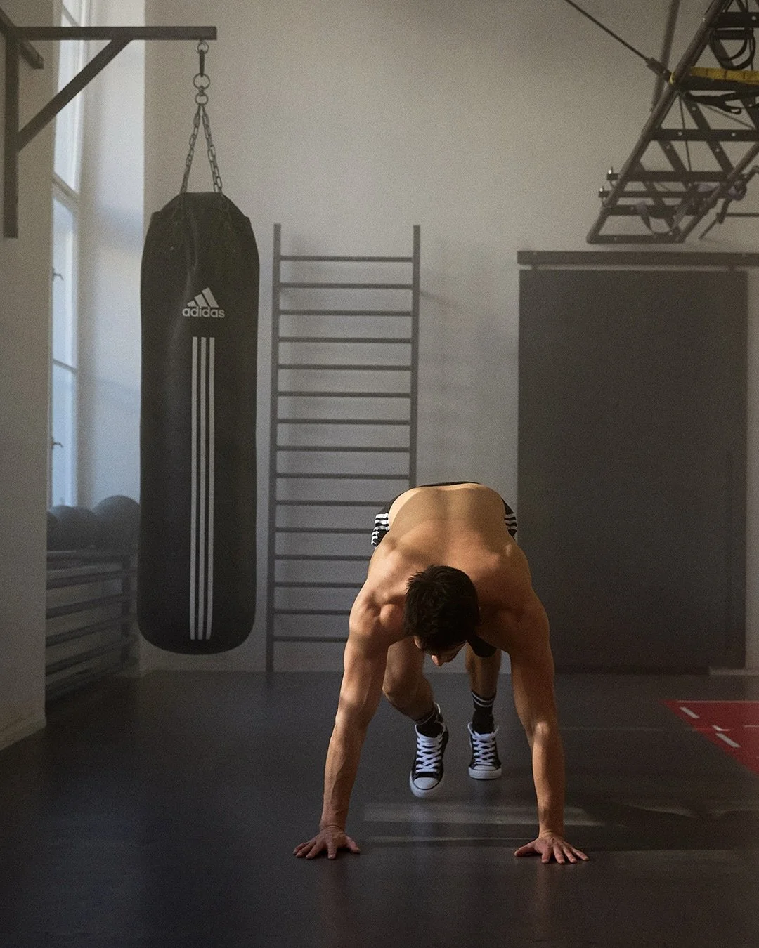 Since many people are now heading to the gym to keep their New Year&rsquo;s resolutions, I thought would be nice to start the year sharing some sport photography🏋🏻&zwj;♂️ Whether you&rsquo;re activ yourself or rather choose to chill, wish you can d