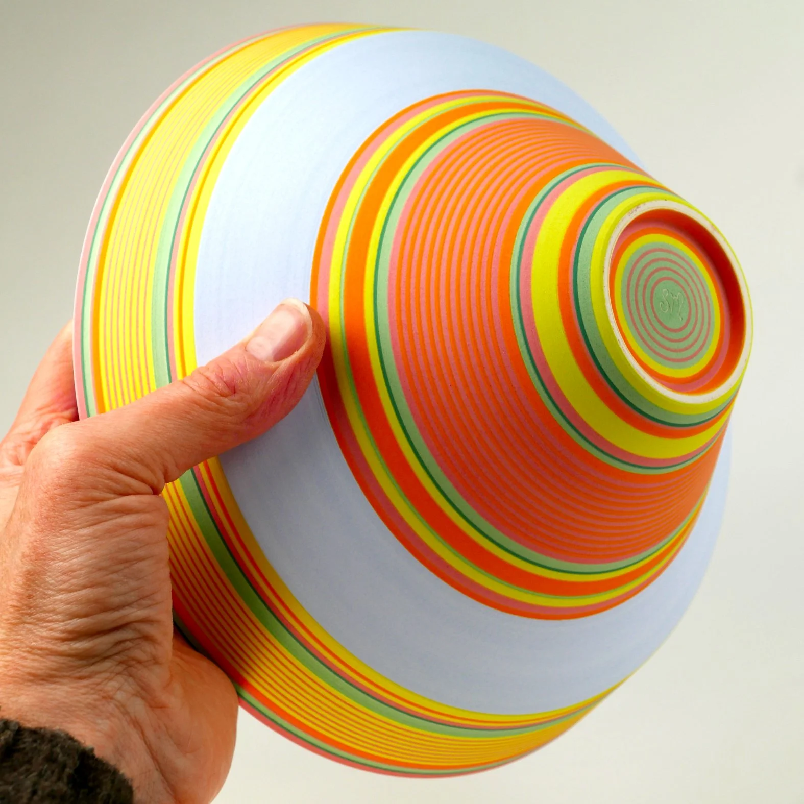 YL ang wide base 96dpi.jpg