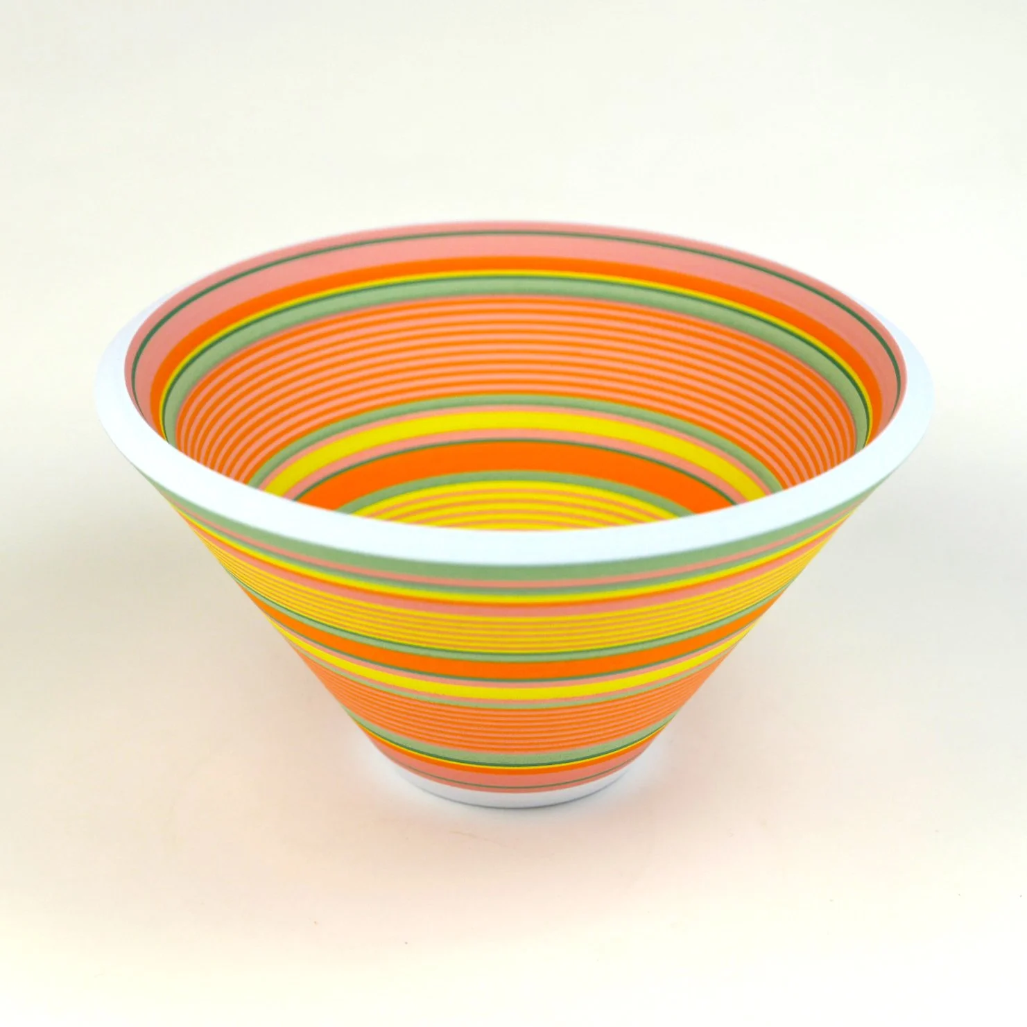 YL con wide rim 2b 96dpi.jpg