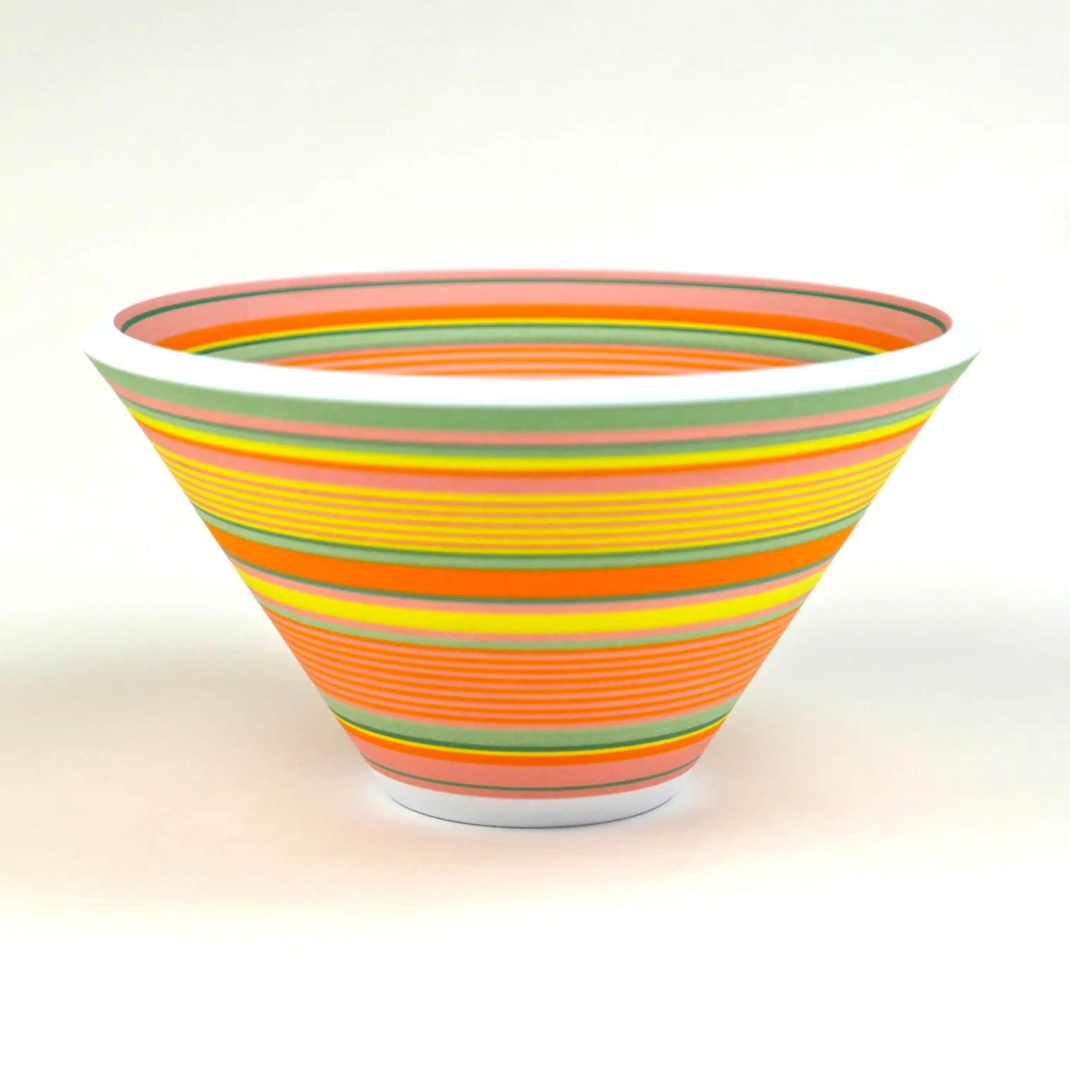 YL con wide rim 1 96dpi.jpg