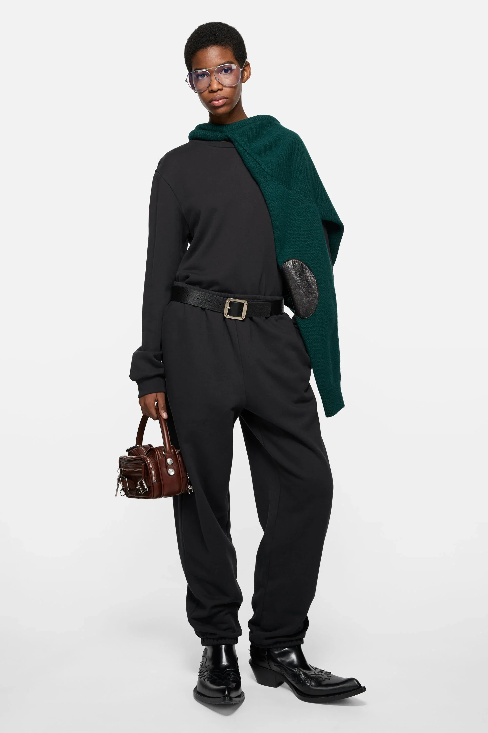 CI0187-900_UNISEX-WOMAN_A.webp (Copy) (Copy) (Copy) (Copy)