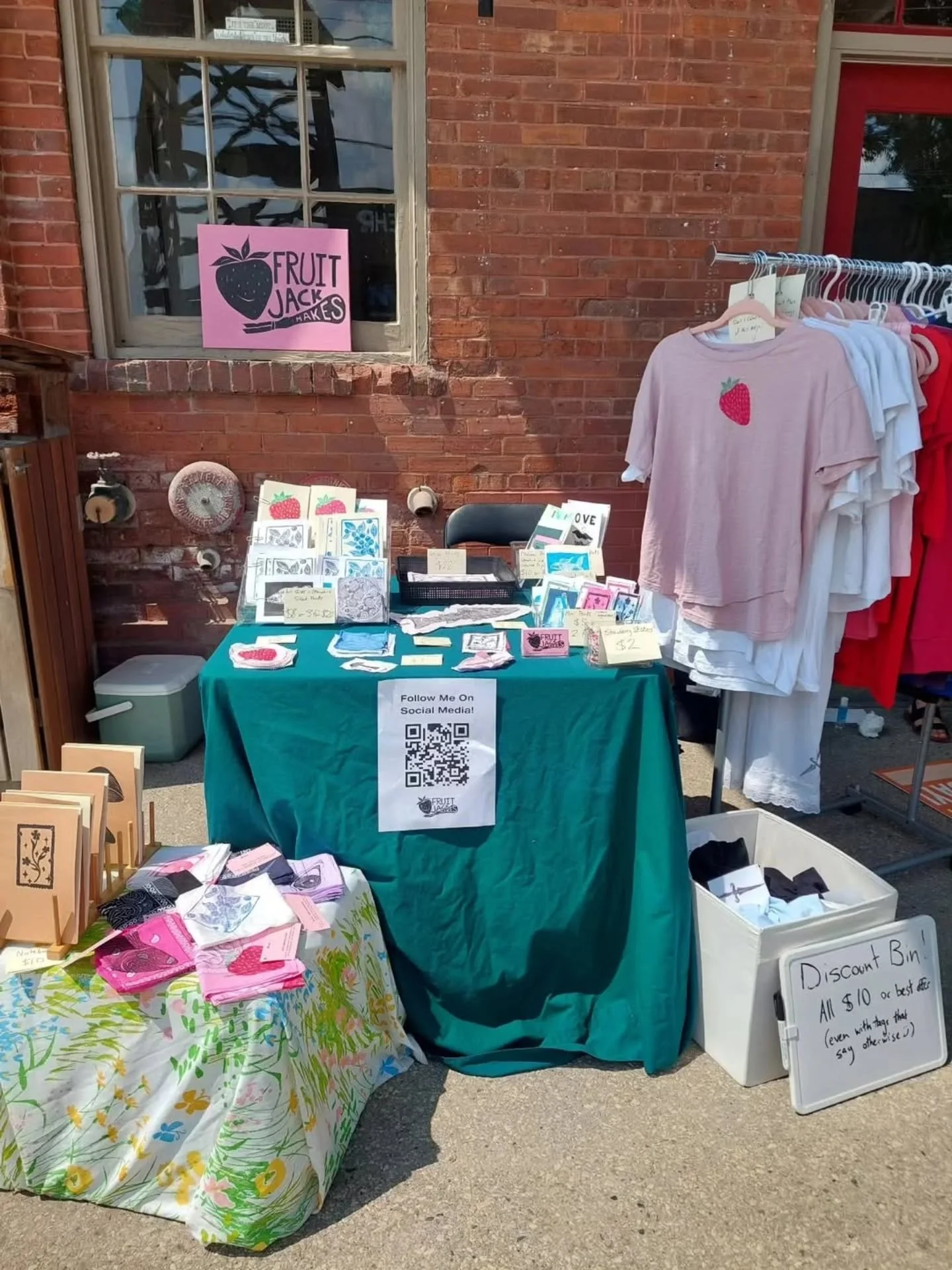 Please welcome @fruitjackmakes to the @vpop613 SUMMER LOADING... Hand crafted &amp; vintage market @nextdoorottawa in @wellington_west

🌿Get ready to discover a one-of-a-kind marketplace celebrating all things local and unique! Whether hunting for t