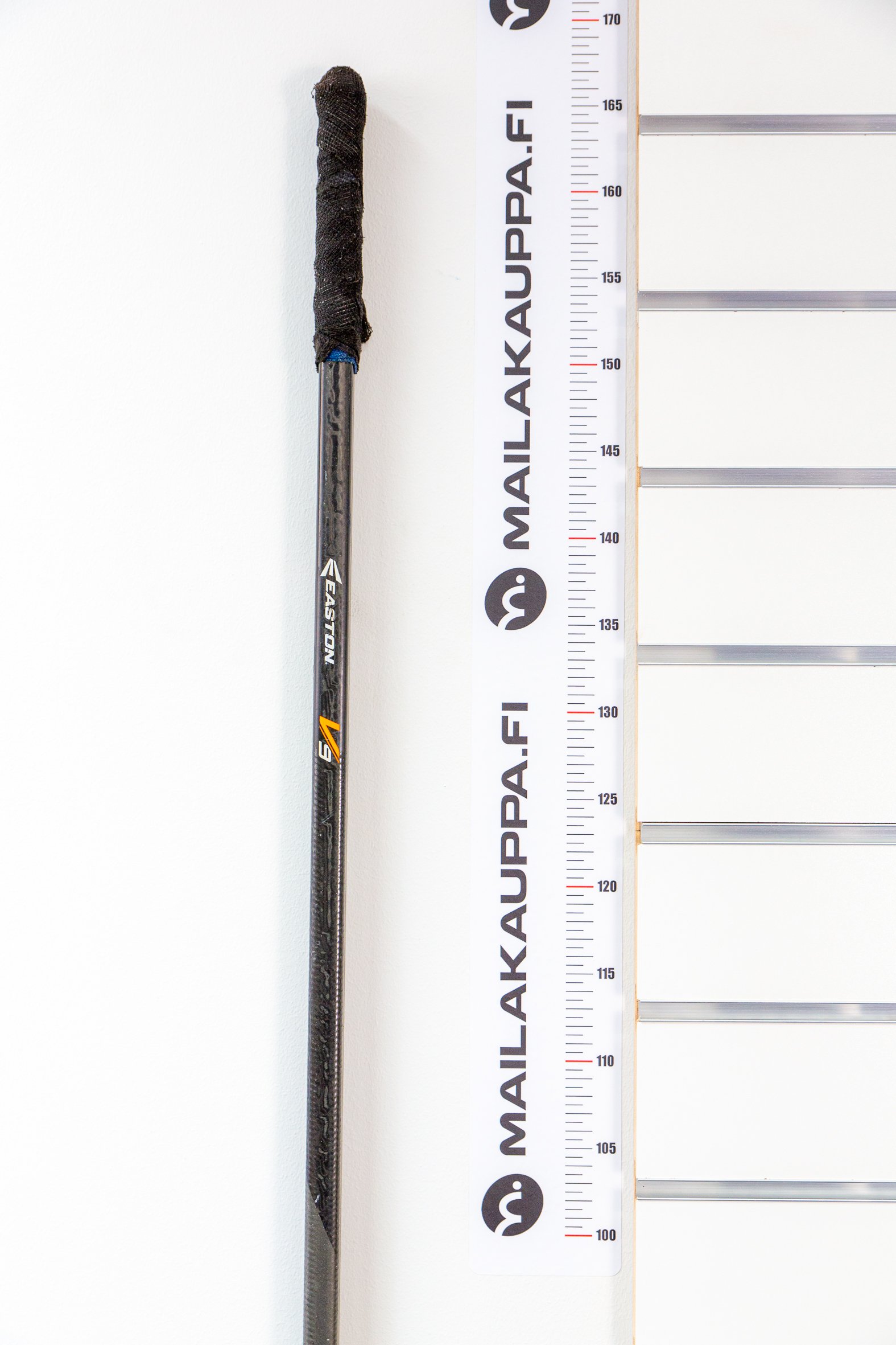Easton V9, 166 cm