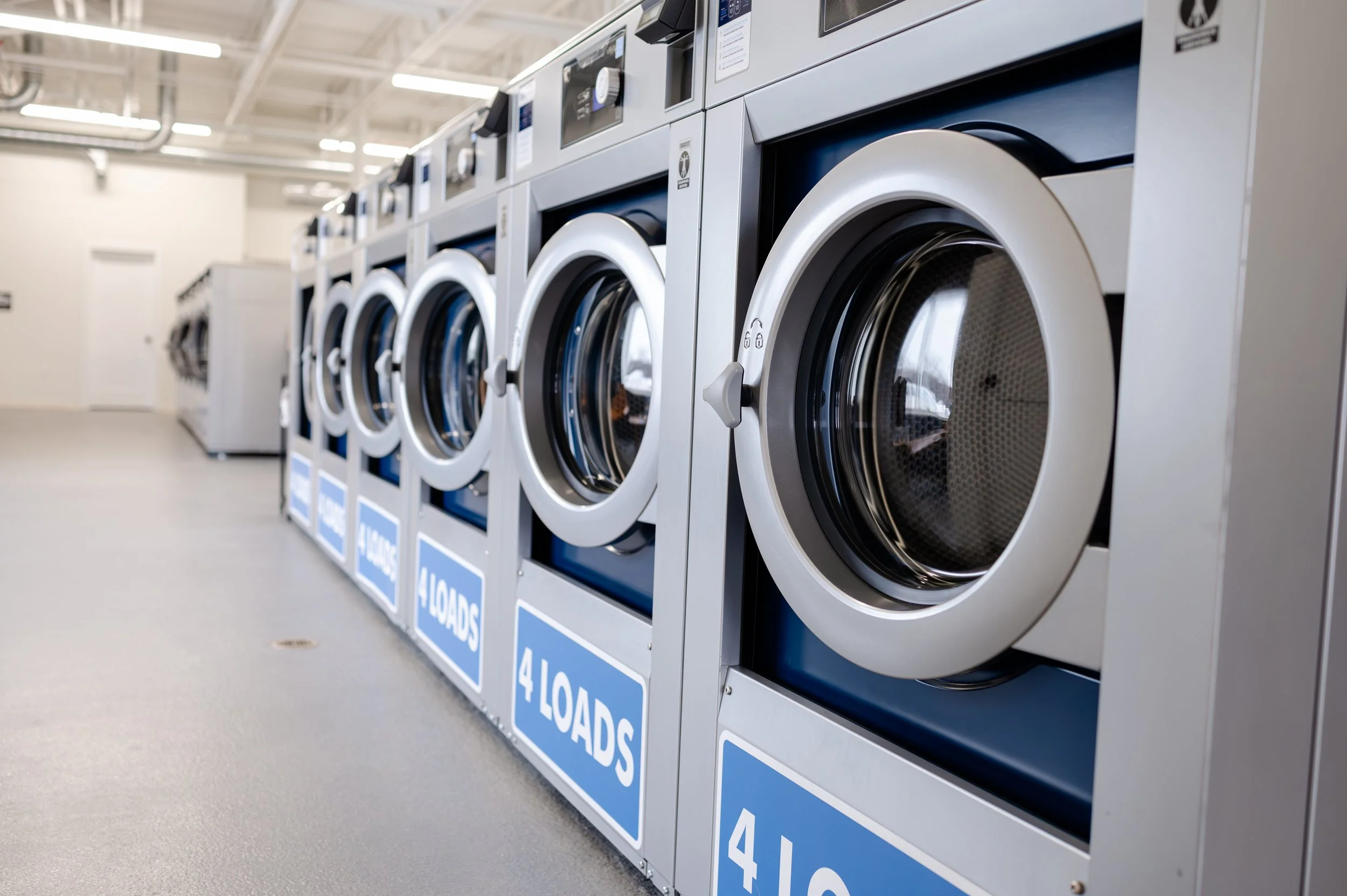 Big Machines, Less Laundry Stress: Why Customers Love Our Large-Capacity Washers