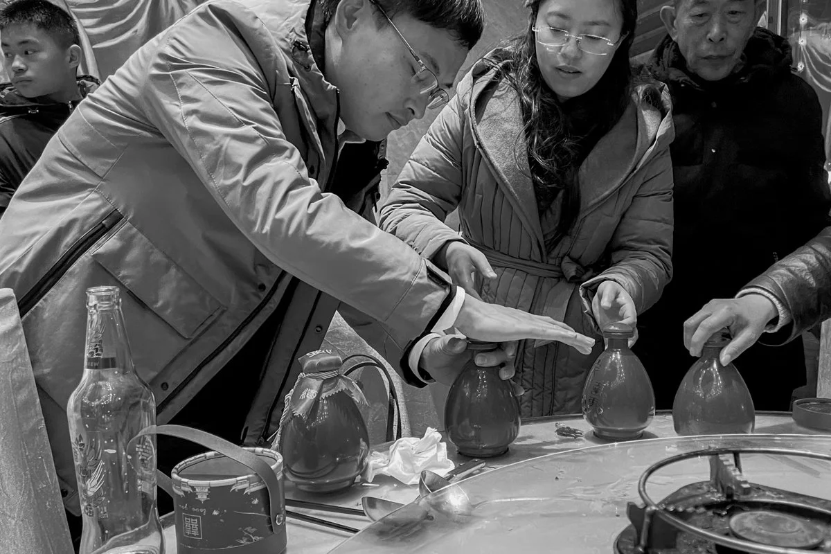 bottling baijiu.jpg