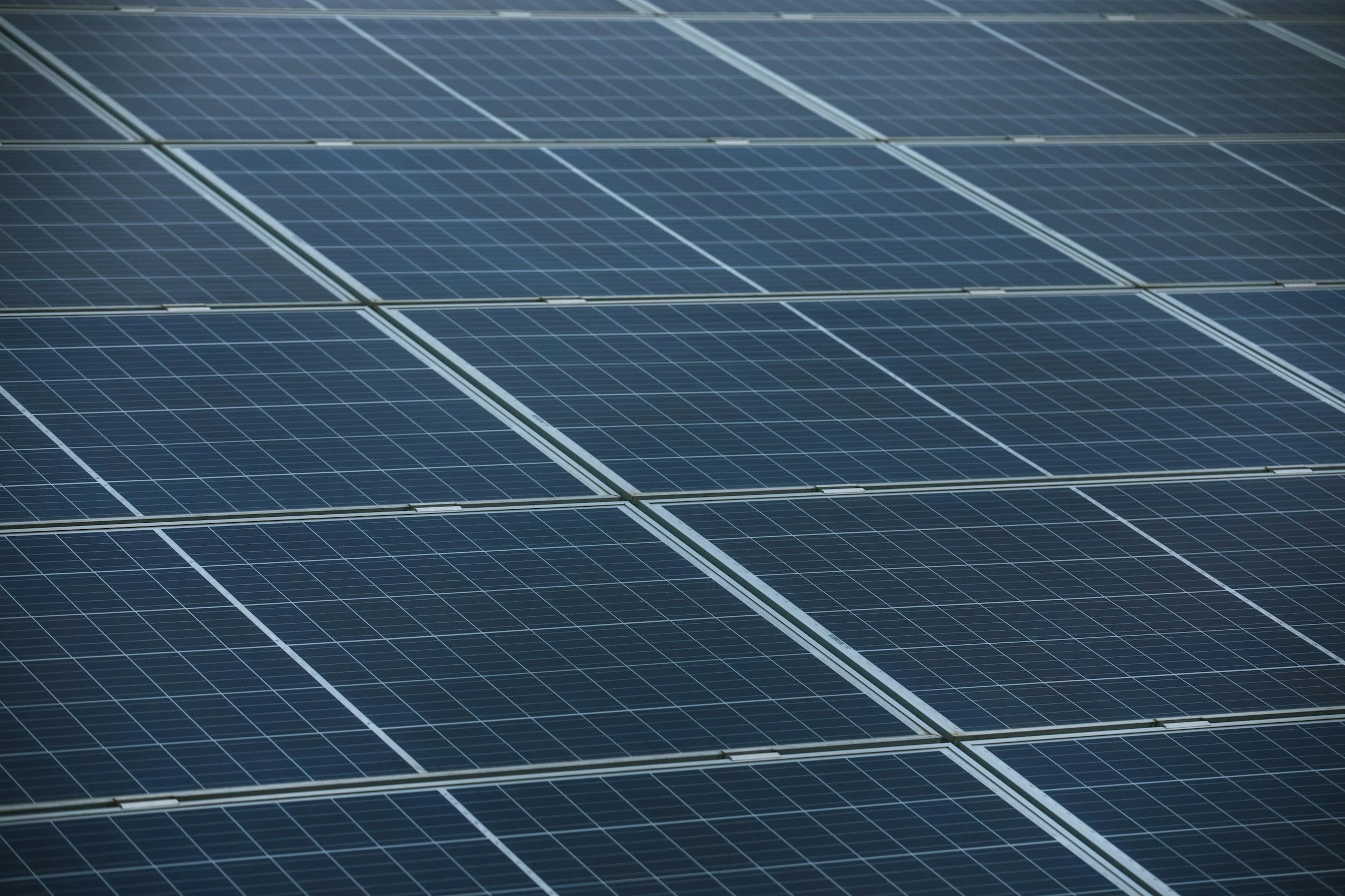 Vom Fixpreis zur Flexibilität – Warum die goldenen Zeiten der PV-Einspeisung vorbei sind