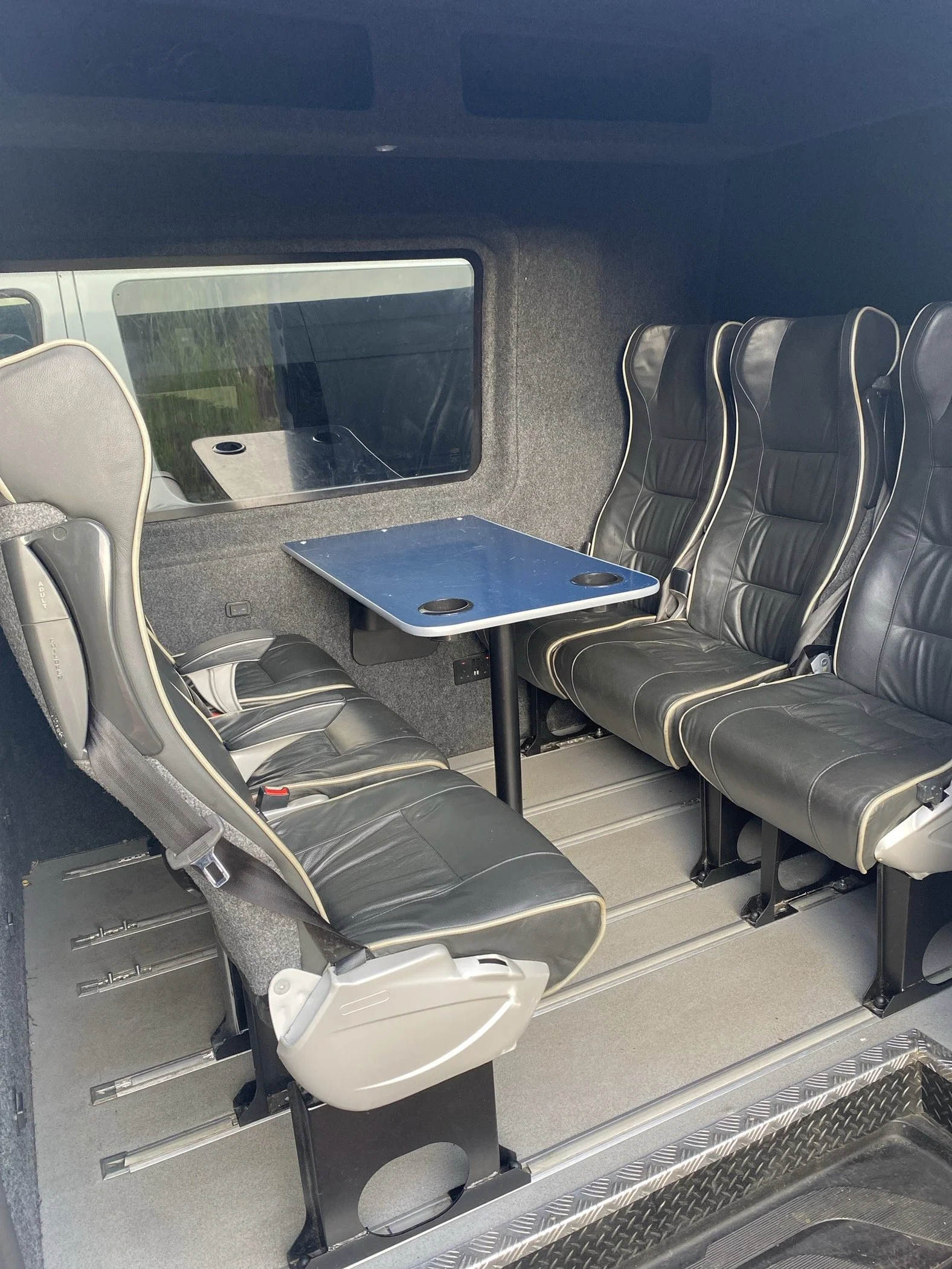 van 19 seats.JPG
