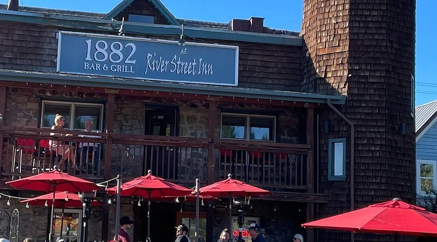 Snow Days Done Right: River Street Inn &amp; 1882 Bar &amp; Grill