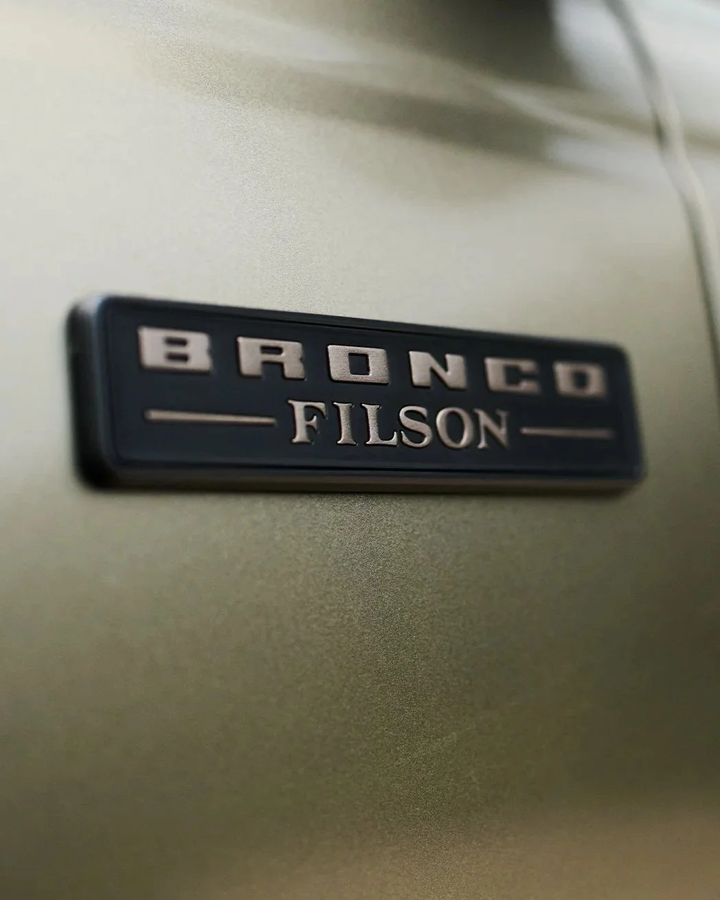 Bronco Filson Badge Detail