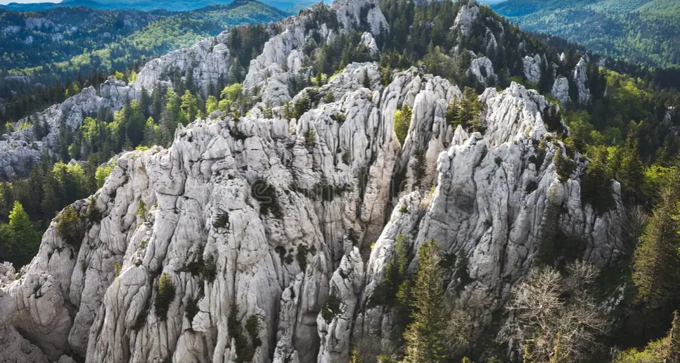 Kroatien mit dem Motorrad: Verlassen Sie die D8 und entdecken Sie das Landesinnere