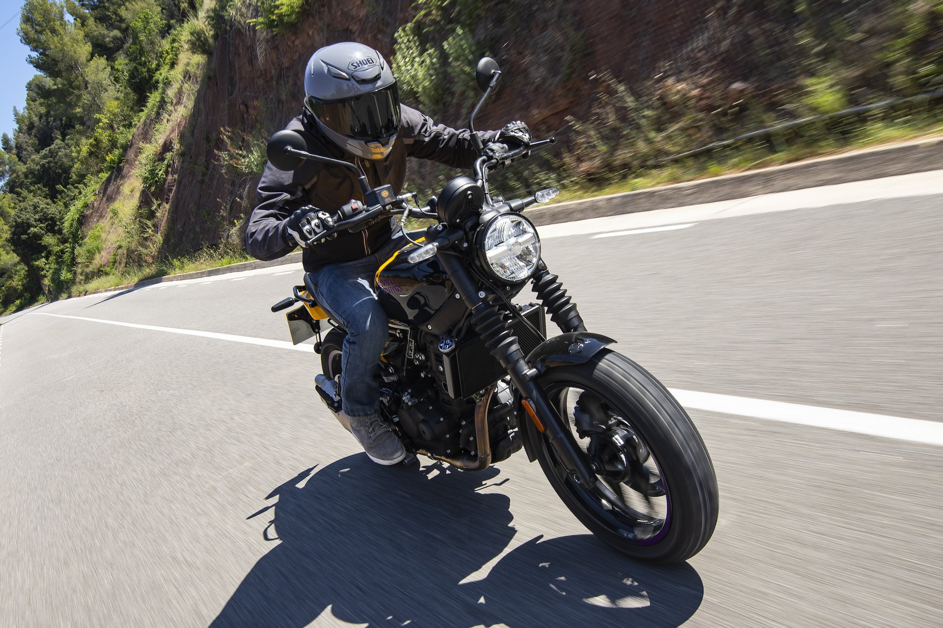 RoyalEnfield_Guerrilla450_GLDA_JM_R3JM0820.jpg
