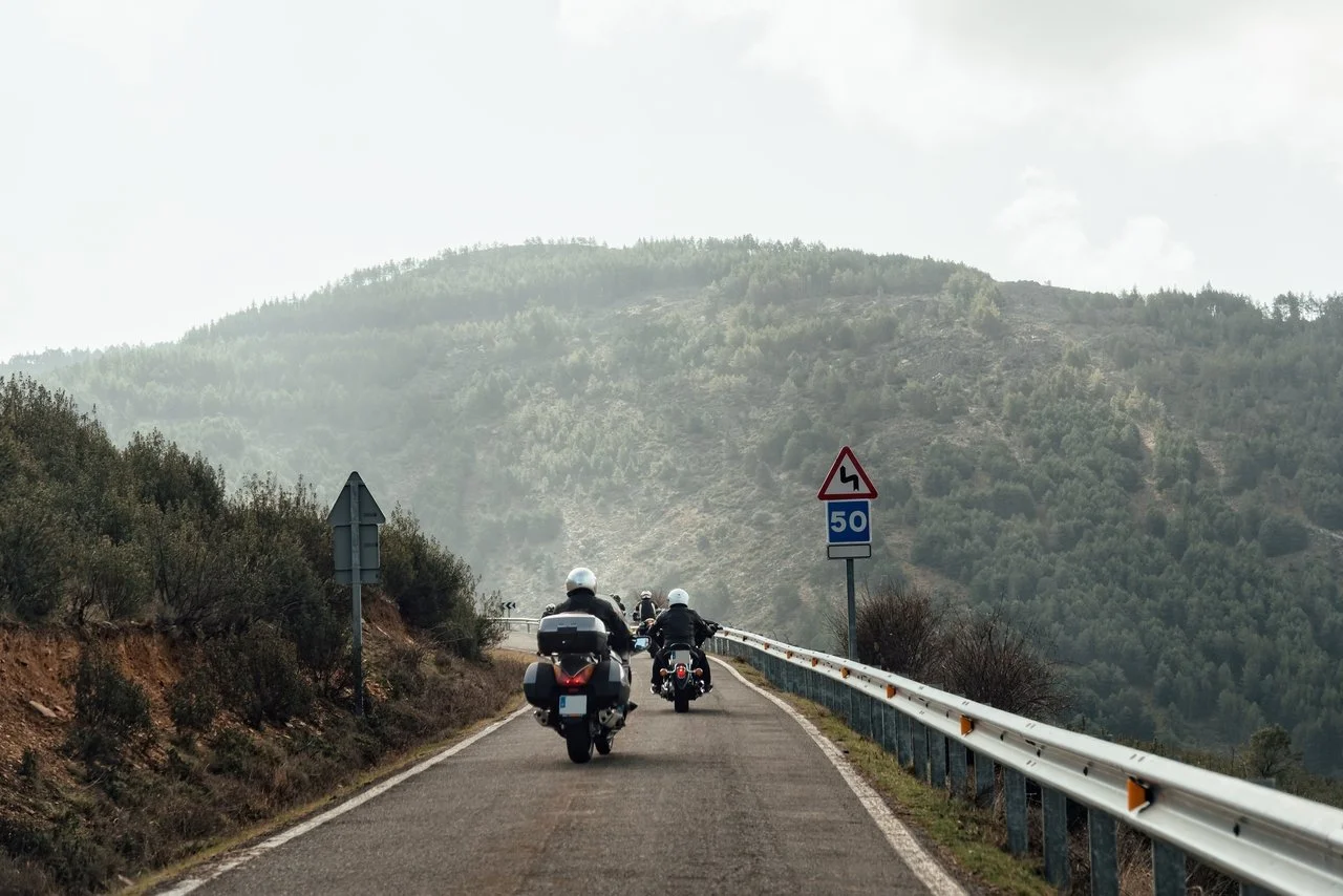 Die Basilikata mit dem Motorrad: das verborgene Herz Süditaliens