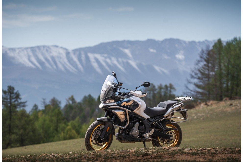 CFMOTO_700MT_2.jpg