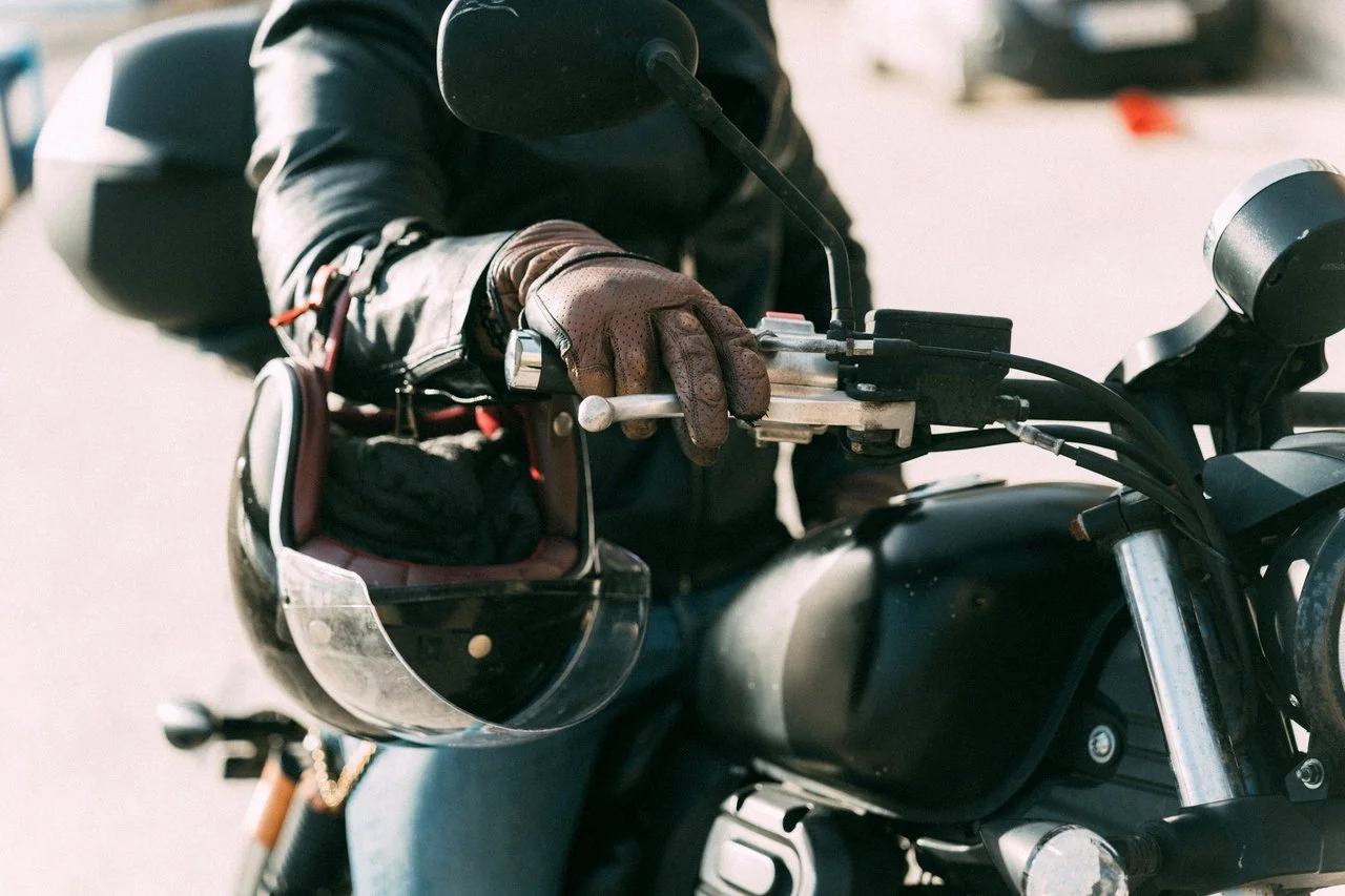 Dernier jour avant un road trip à moto : la checklist de ce qu'il faut vérifier