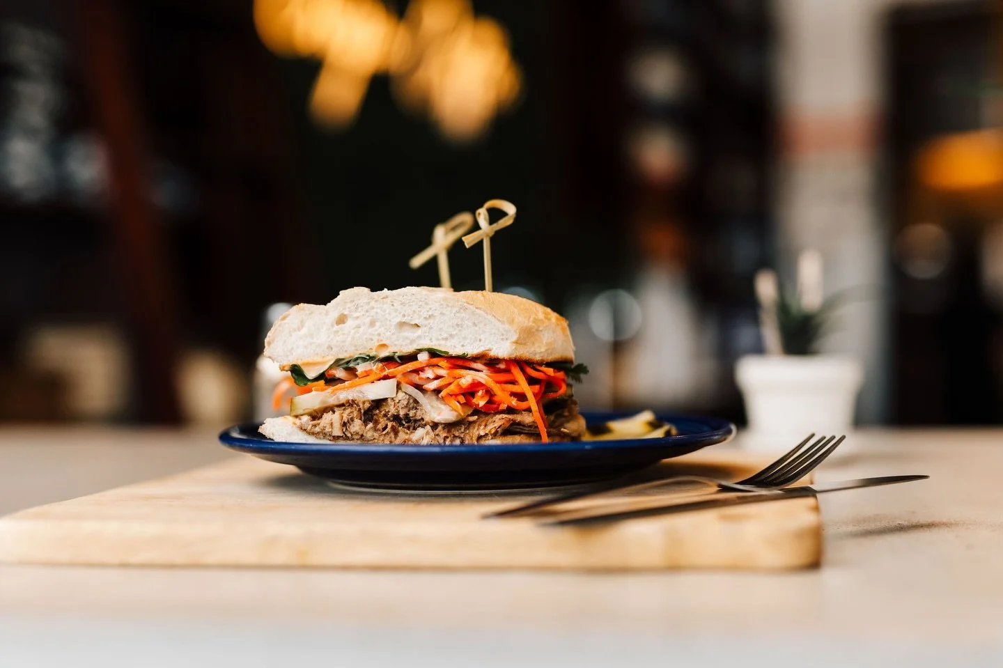 Monday lunch plans solved! Our Lake Placid shop&rsquo;s Banh Mi features our very own Vietnamese-style Pulled Pork, delicious House Pickles!, Carrot &amp; Radish Slaw, Sriracha Aioli, fresh Cilantro and served on a perfect Baguette roll. You&rsquo;re