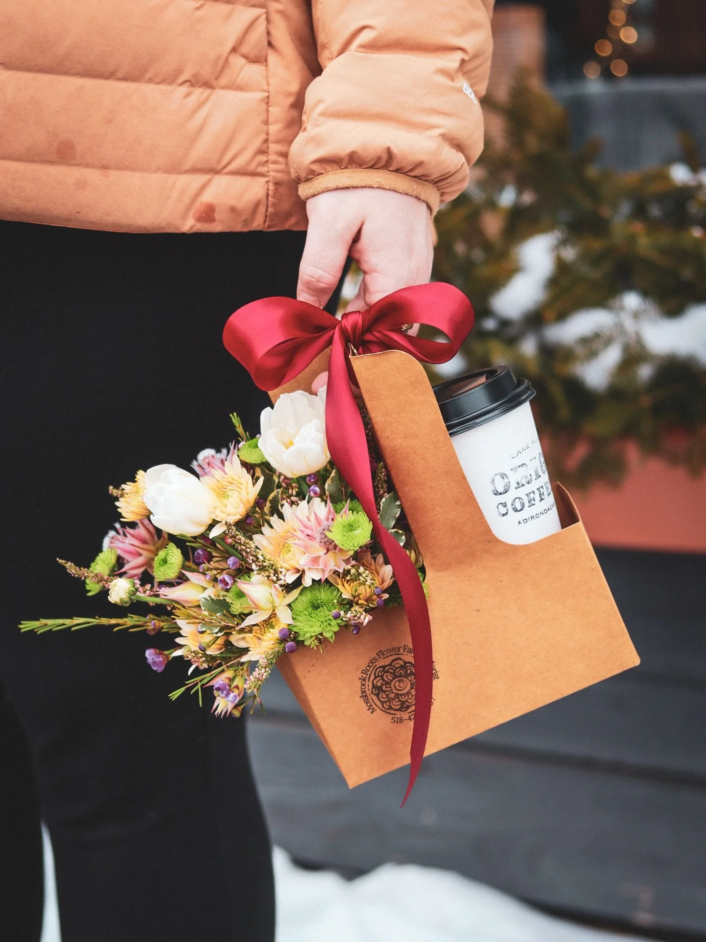 💘It&rsquo;s that time! Love You A Lattes are now available to preorder for pick up on Feb 13 or Feb 14. These beautiful locally made flower arrangements make the perfect surprise with a favorite beverage for someone special! 

Link In Bio to preorde
