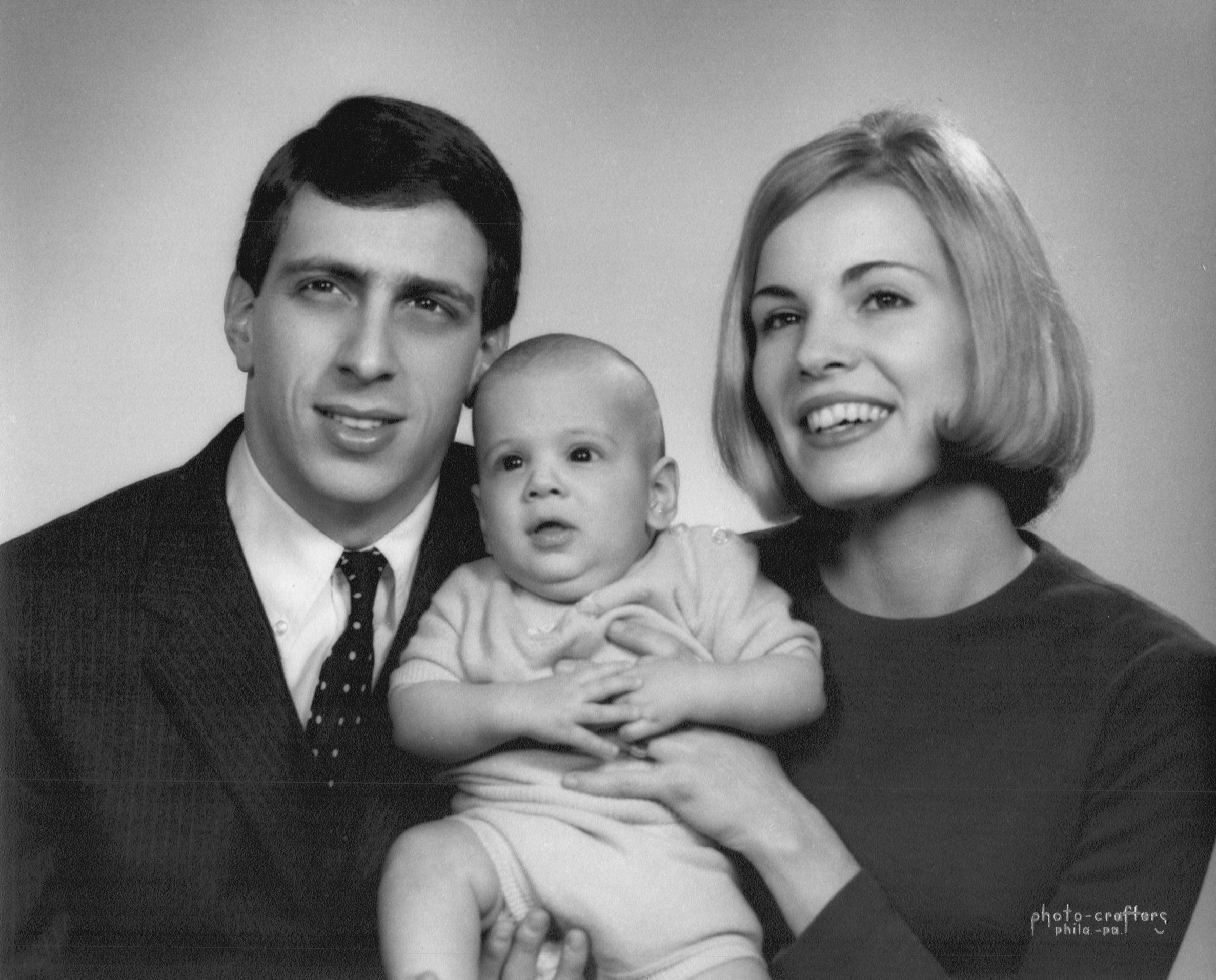 Mom Dad and Me 1966.jpg