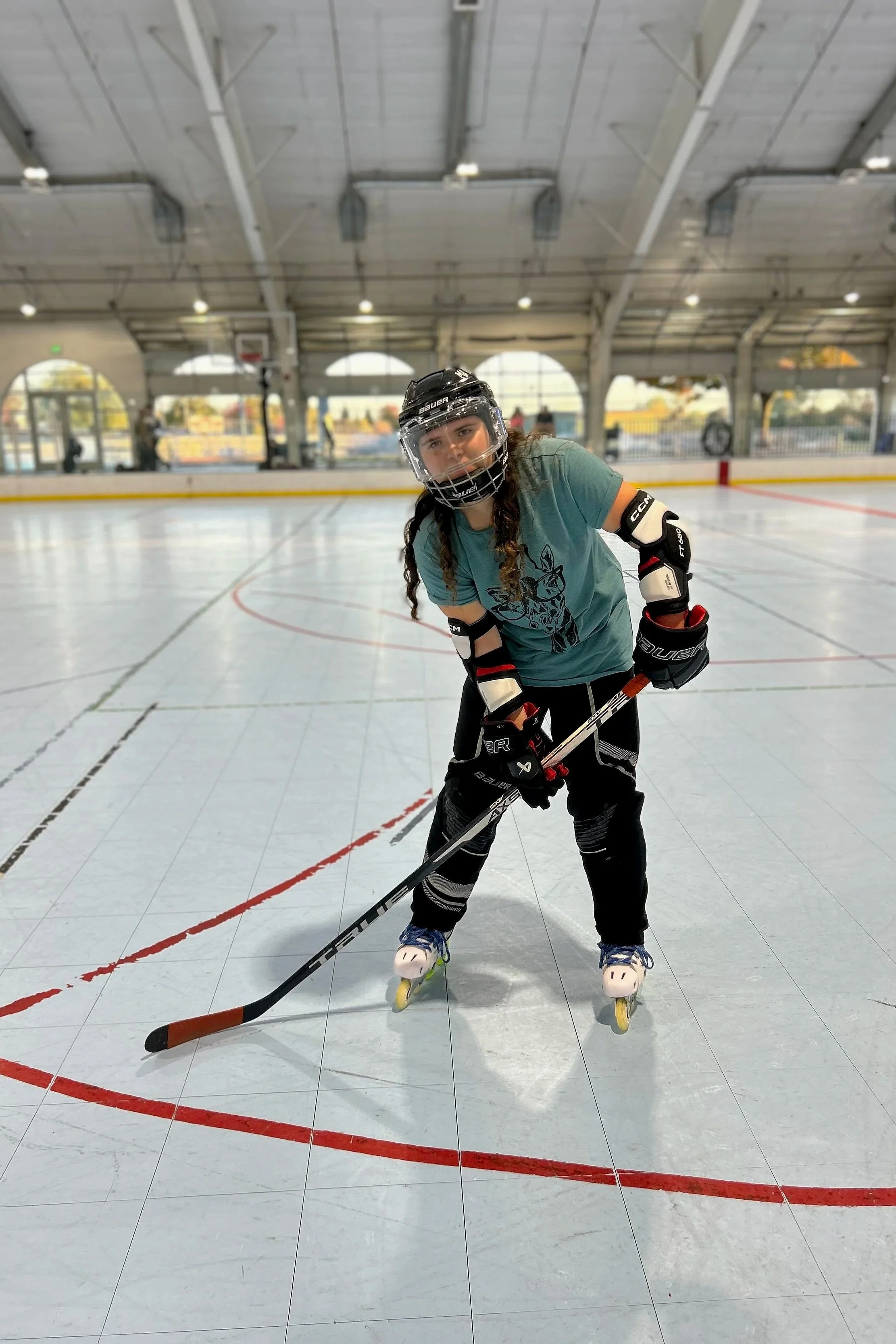 teen playing hockey pain free