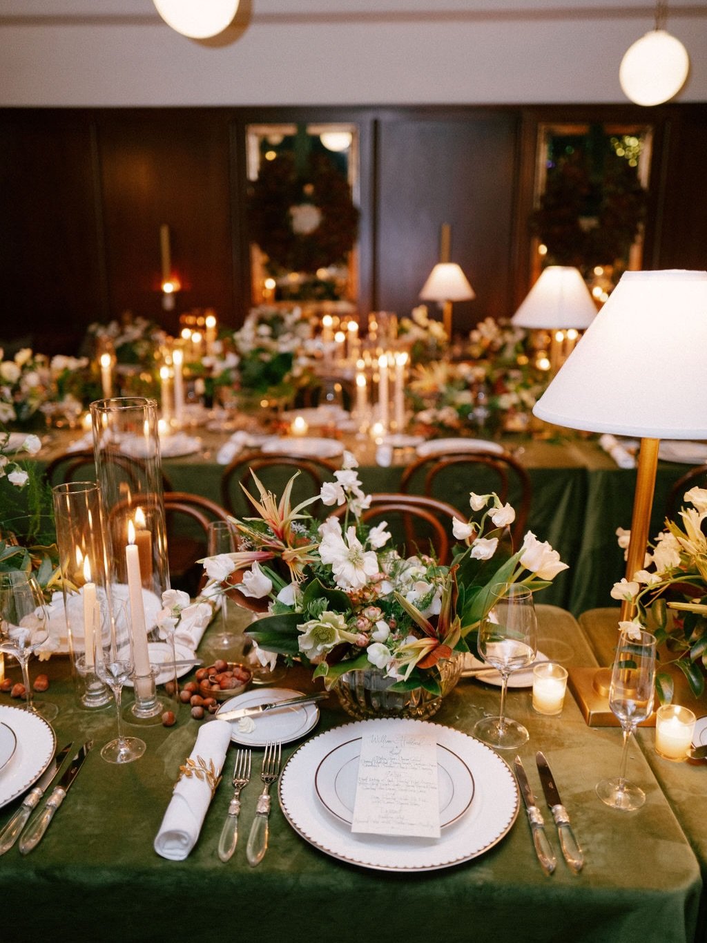 Merry Christmas from Reagan Events! ✨🤍 We hope your holiday if full of love and magic.