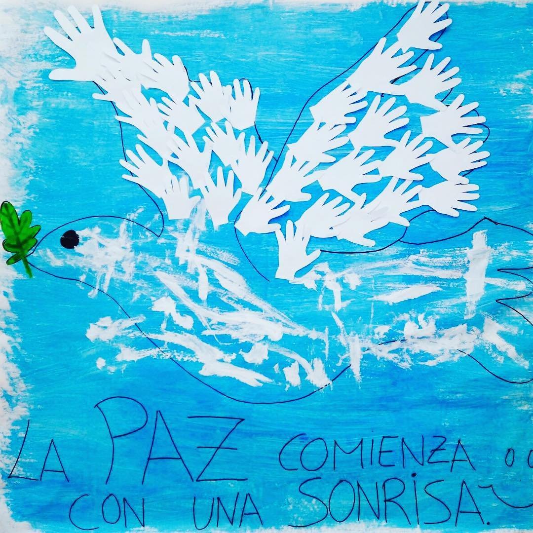 Peace is our gift to each other #instakids #peace #pigeon #preescolar #nursery #school #love #guarderia #infantil #kids #ni&ntilde;os #mural #children #paz #daycare #pekes #friends #instadaily #painting #photography #childcare #cute #colorful #color 