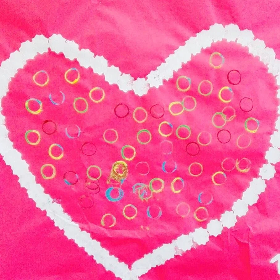 LOVE💗 #instakids #break #heart #preescolar #nursery #school #love #guarderia #infantil #kids #ni&ntilde;os #mural #children #daycare #pekes #friends #instadaily #painting #photography #childcare #cute #colorful #color #picoftheday