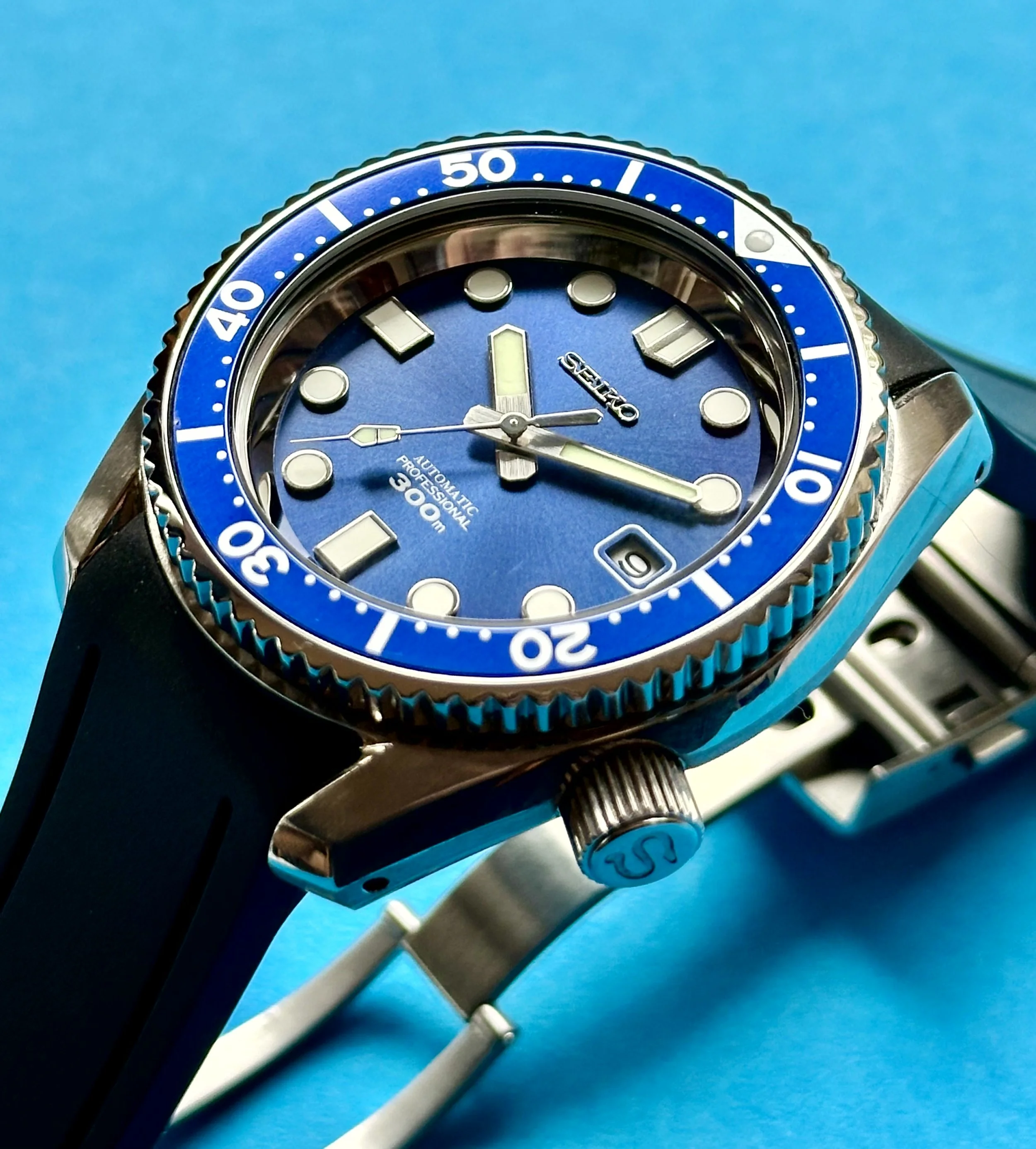 Marine Master 300 custom build with unibody case and diver clasp.