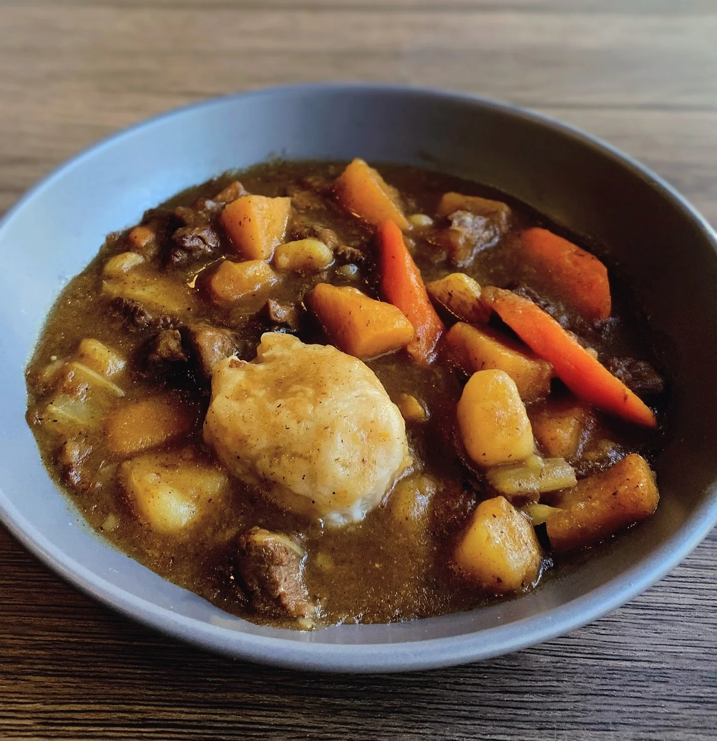 Next Weeks Special 🥘

We are serving our incredible Homemade Beef Stew with dumplings and all the hearty trimmings (carrots, swede, and more) 🥕🥩 

Stop by Moments Cafe&hellip; it&rsquo;s the perfect way to warm up and satisfy your soul 😌

#moment
