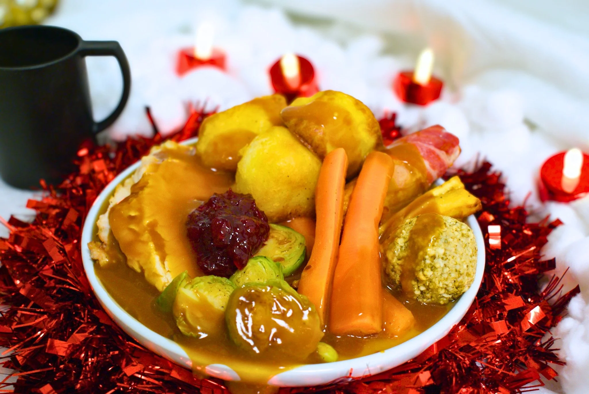 If you thought the starters were good, wait 'til you see what we've got for our Christmas Dinner Mains 🤩

Mains that are Proper Job:

🦃 The Classic Christmas Turkey Roast: Served with everything you could want - Crispy Roast Potatoes, Stuffing, Car