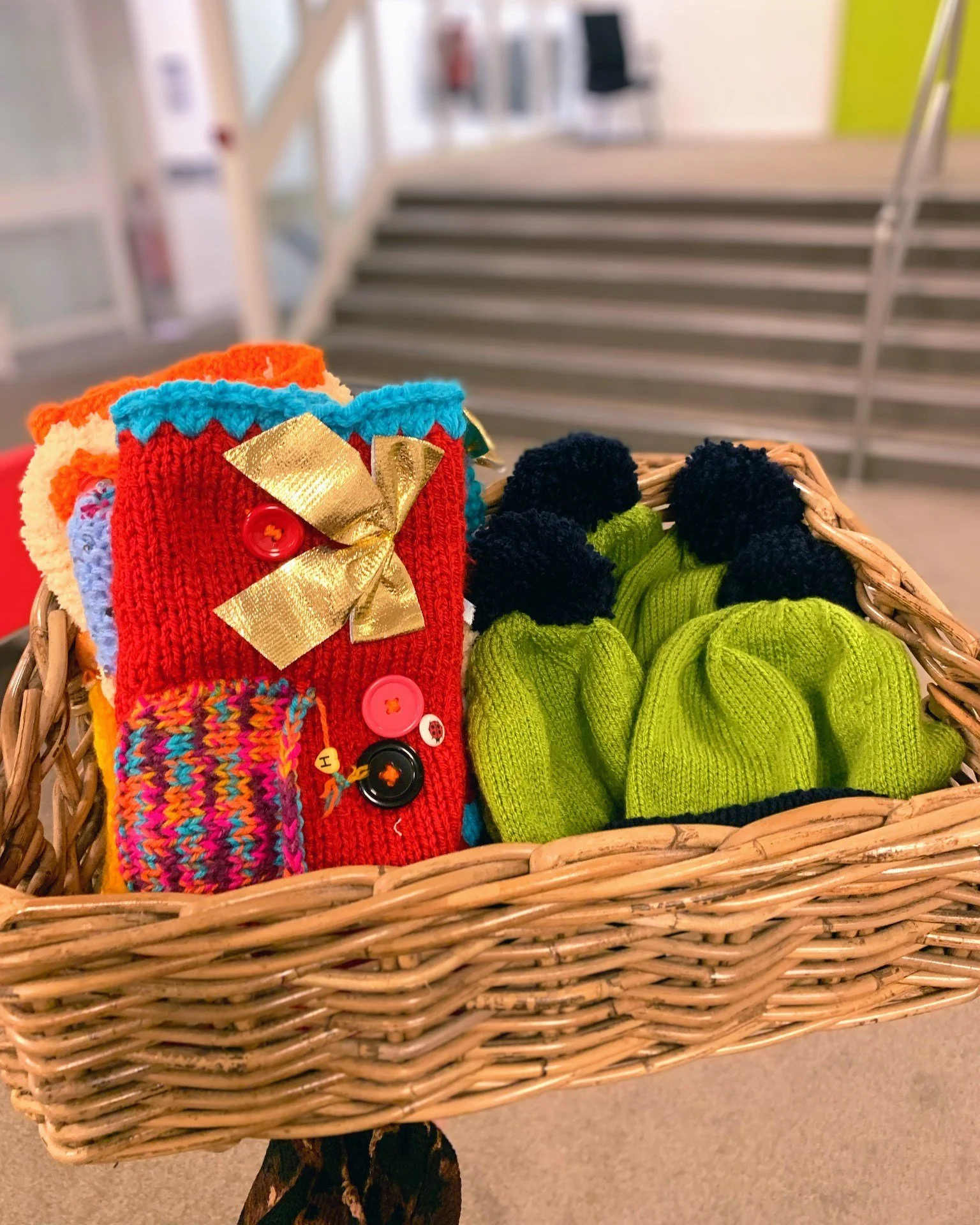 💚🧶 Support you can feel 🧶💚

At Memory Matters, we offer Memory Matters&ndash;branded woolly hats for &pound;5, alongside our twiddlemuffs, which are free (with donations kindly appreciated) for anyone who may benefit from them.

🧤 Why twiddlemuf