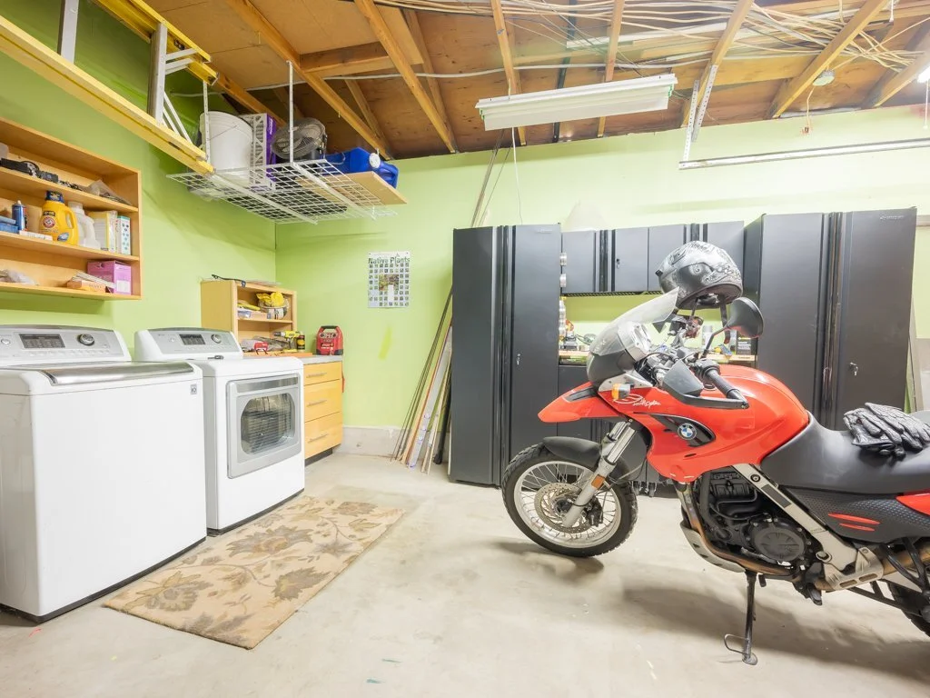 8429 SE 65th-27.jpg