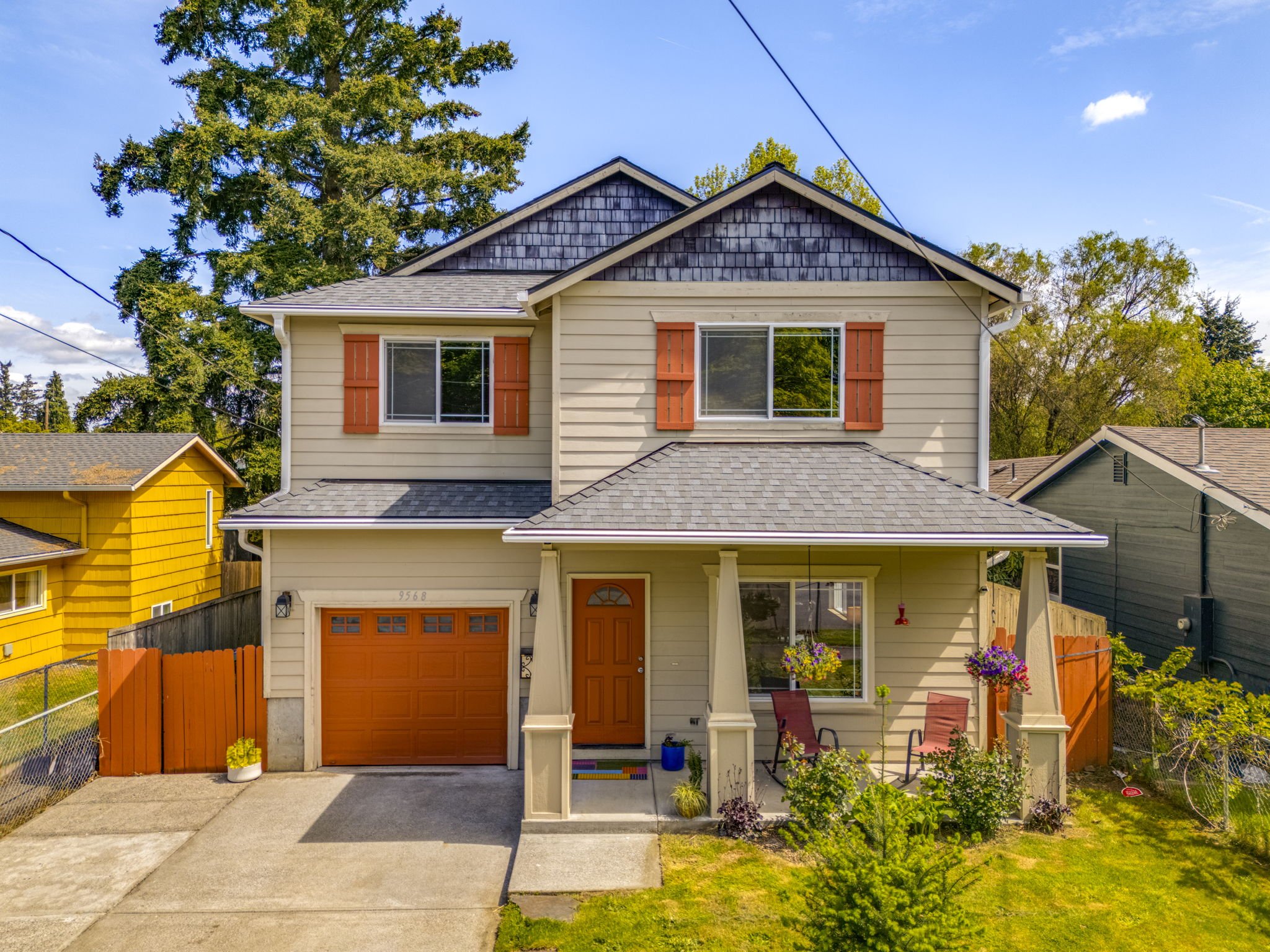 6-web-or-mls-9568-n-tioga-ave.jpg