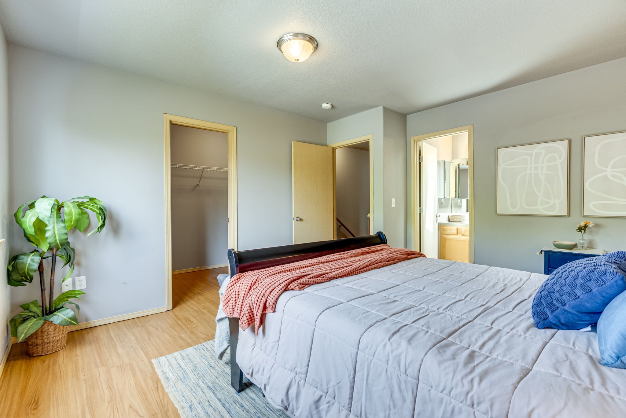 40-web-or-mls-9568-n-tioga-ave.jpg