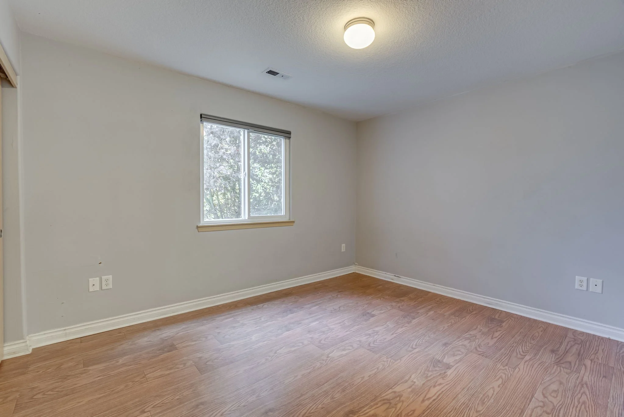 57-web-or-mls-9568-n-tioga-ave.jpg